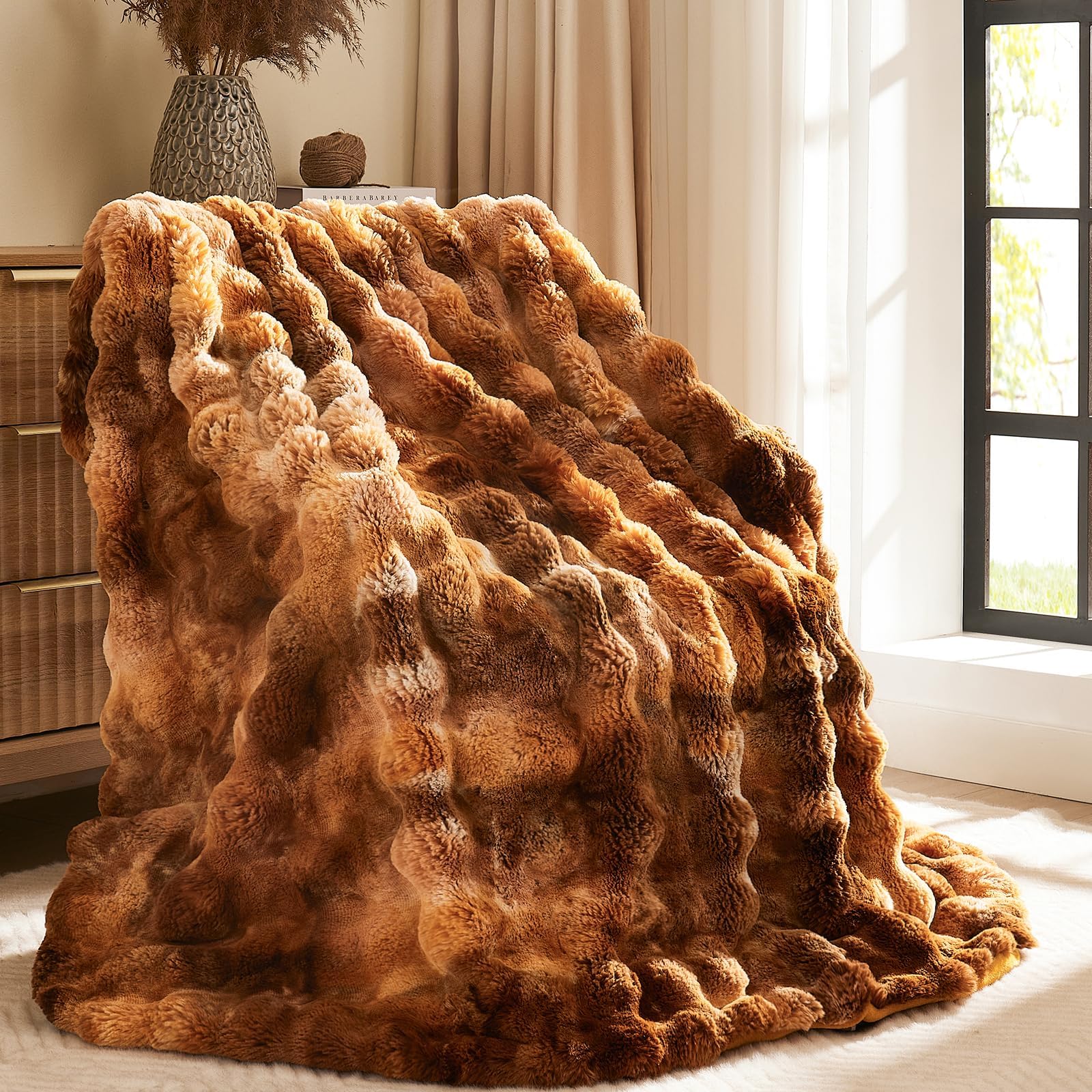 L'AGRATY Faux Rabbit Fur Blanket: 100x150cm Luxury Soft Fluffy Thick Fur Throw Blanket for Couch Bed Sofa - Cozy Plush Bubble Blankets with Warm Flannel Fleece(Throw,Caramel Brown) — image 1