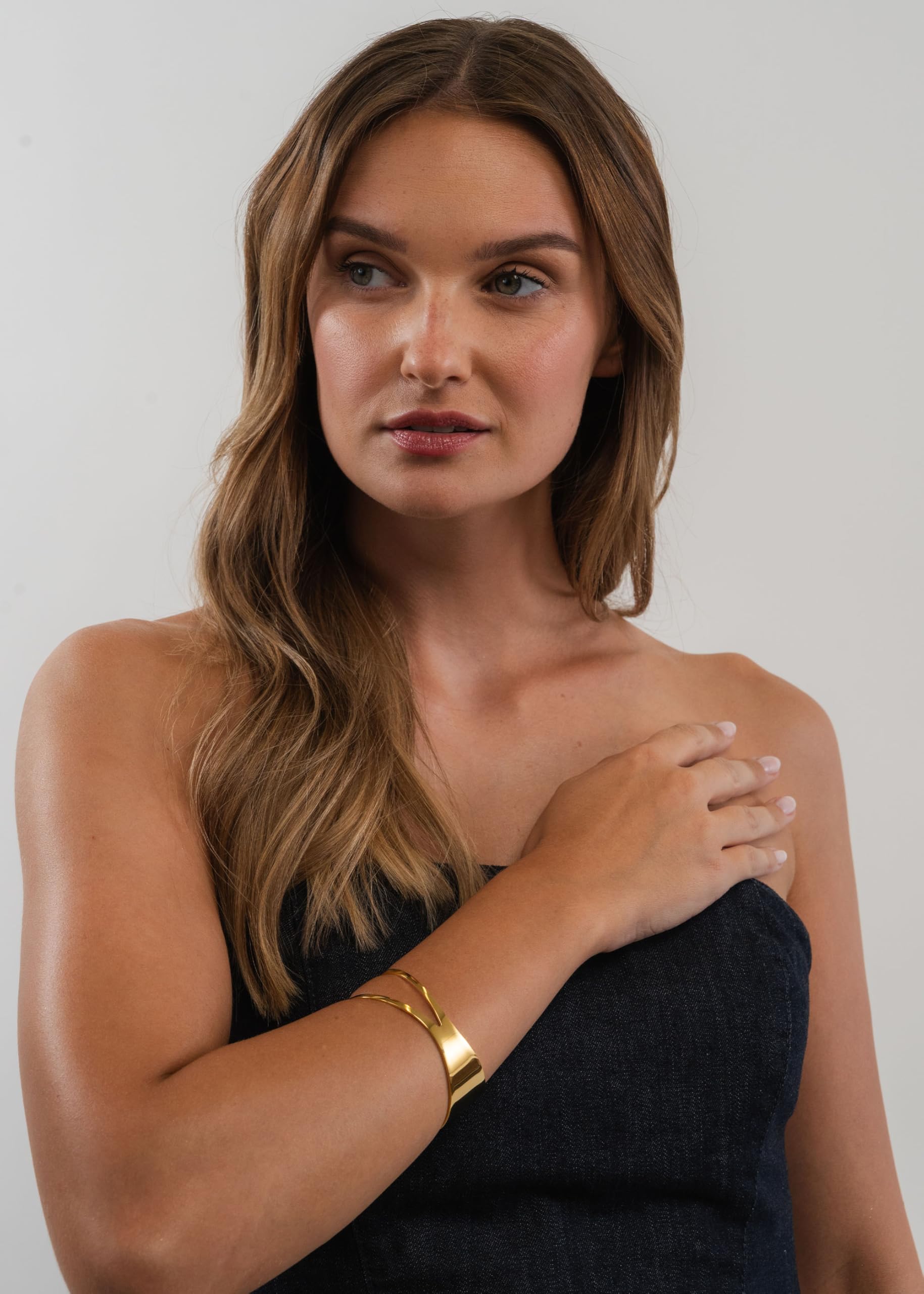 Purelei Elegance Armcuff – moderner Armreif mit elegantem Linien-Design, wasserfest – Edelstahl, 14K vergoldet, 18K rosévergoldet oder silberfarben
