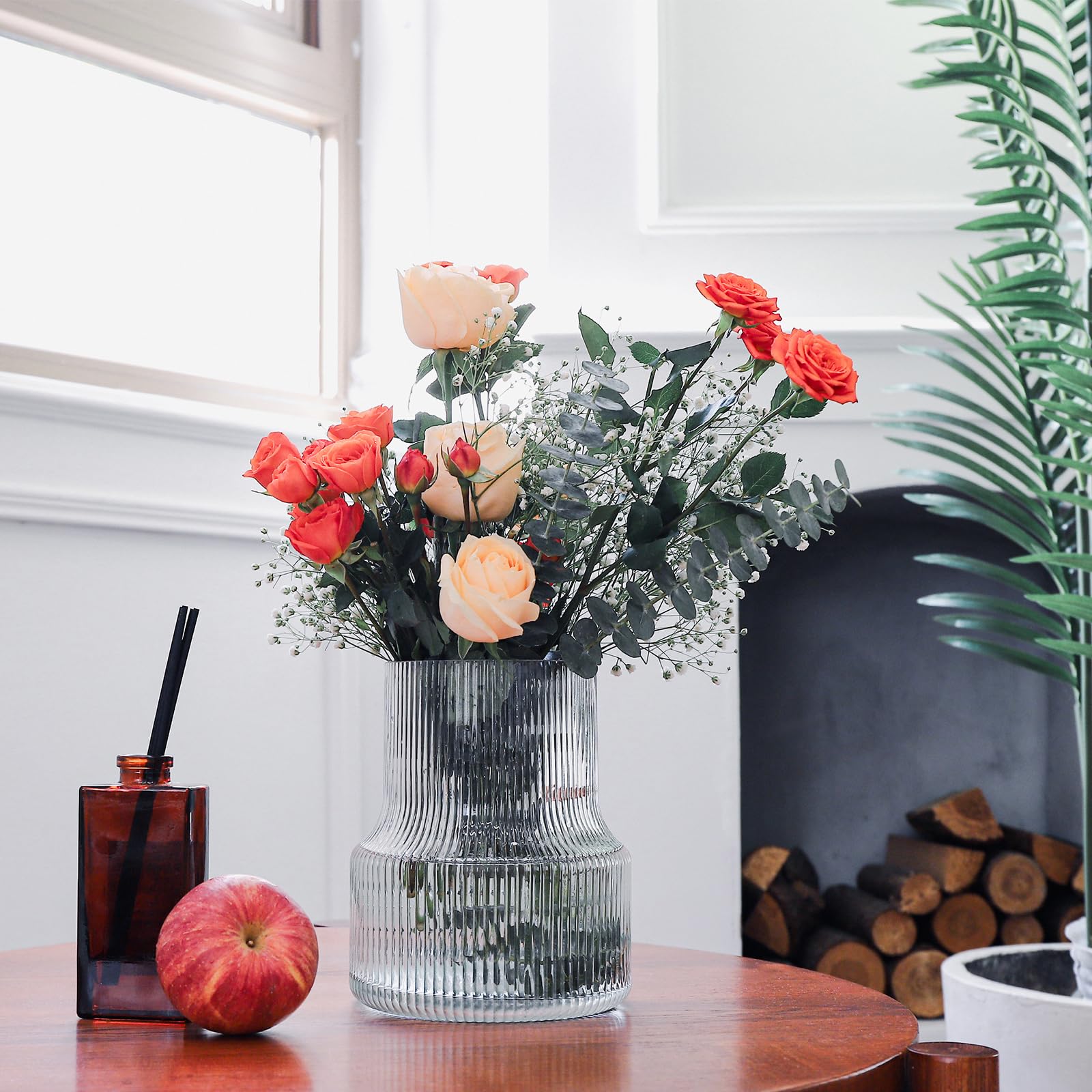 Clear Glass Vase Fluted Vase Ribbed Glass Vase, Flower Vase, Decorative Vase for Centerpieces, Modern Vase for Living Room, Table, Entryway, Desk, Shelf, Wedding, Office, 7.5 Inches
