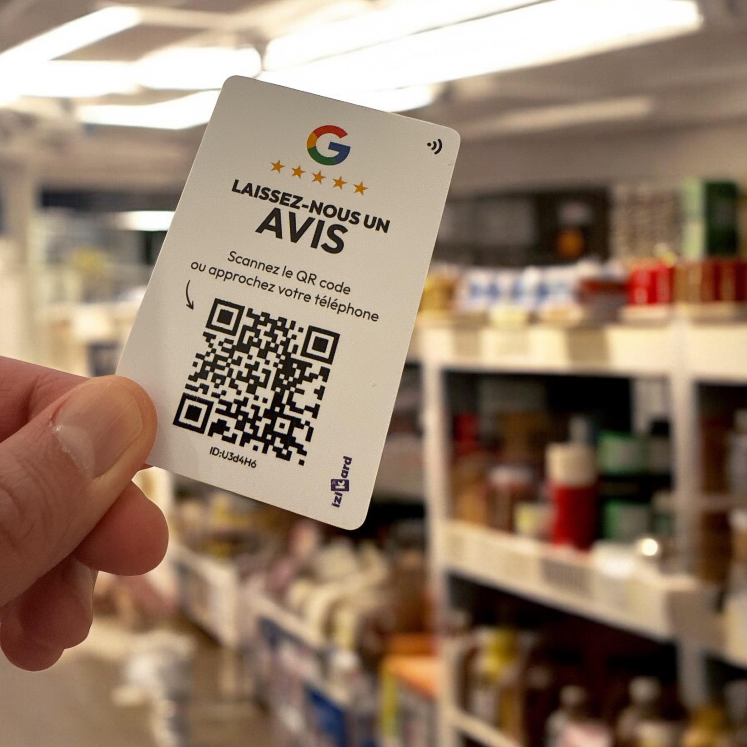 Carte NFC avis Google QR Code puce NFC collecter avis clients format carte rigide personnalisée Izikard
