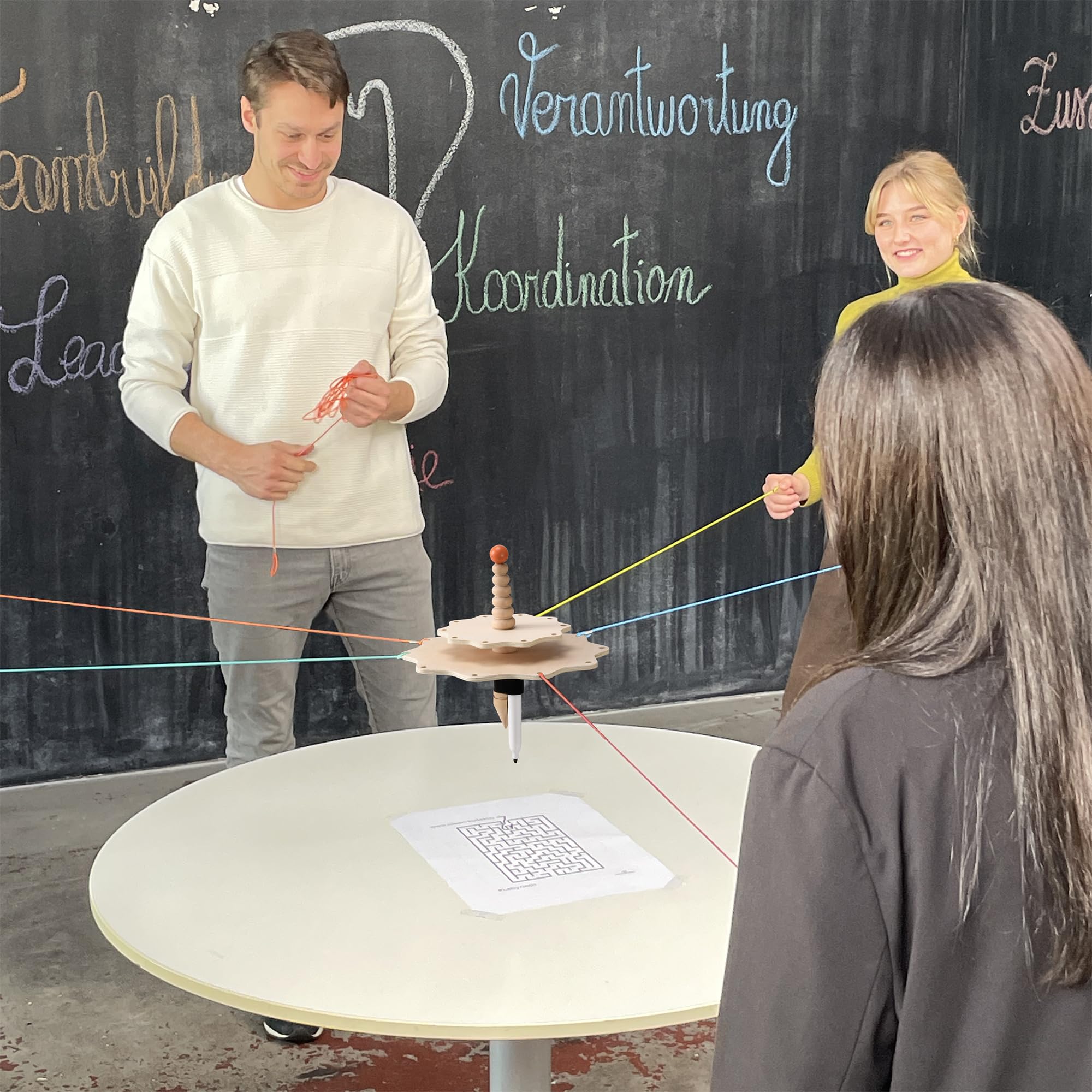 XXL Kreiselzeichner Teambuilding Kooperationsspiel Lernspiel Gruppenspiel Strippenzieher Interaktions-Zeichenspiel (bis zu 20 Personen)