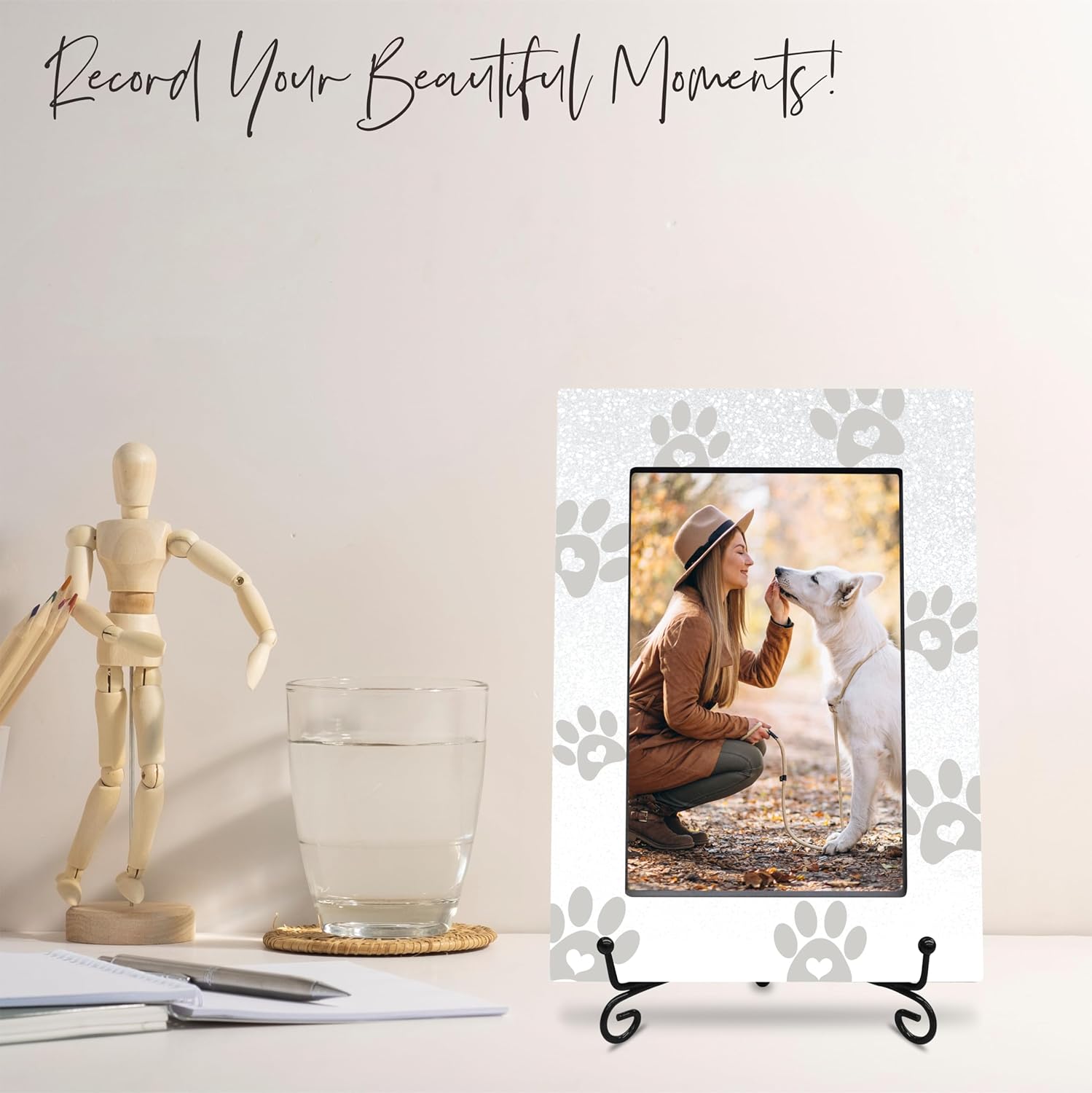 Nuckxy木製フレーム、ブラックメタルスタンド付き - 犬の足跡 - 4インチ x 6インチの縦型写真用の木製フレーム、犬好きへの