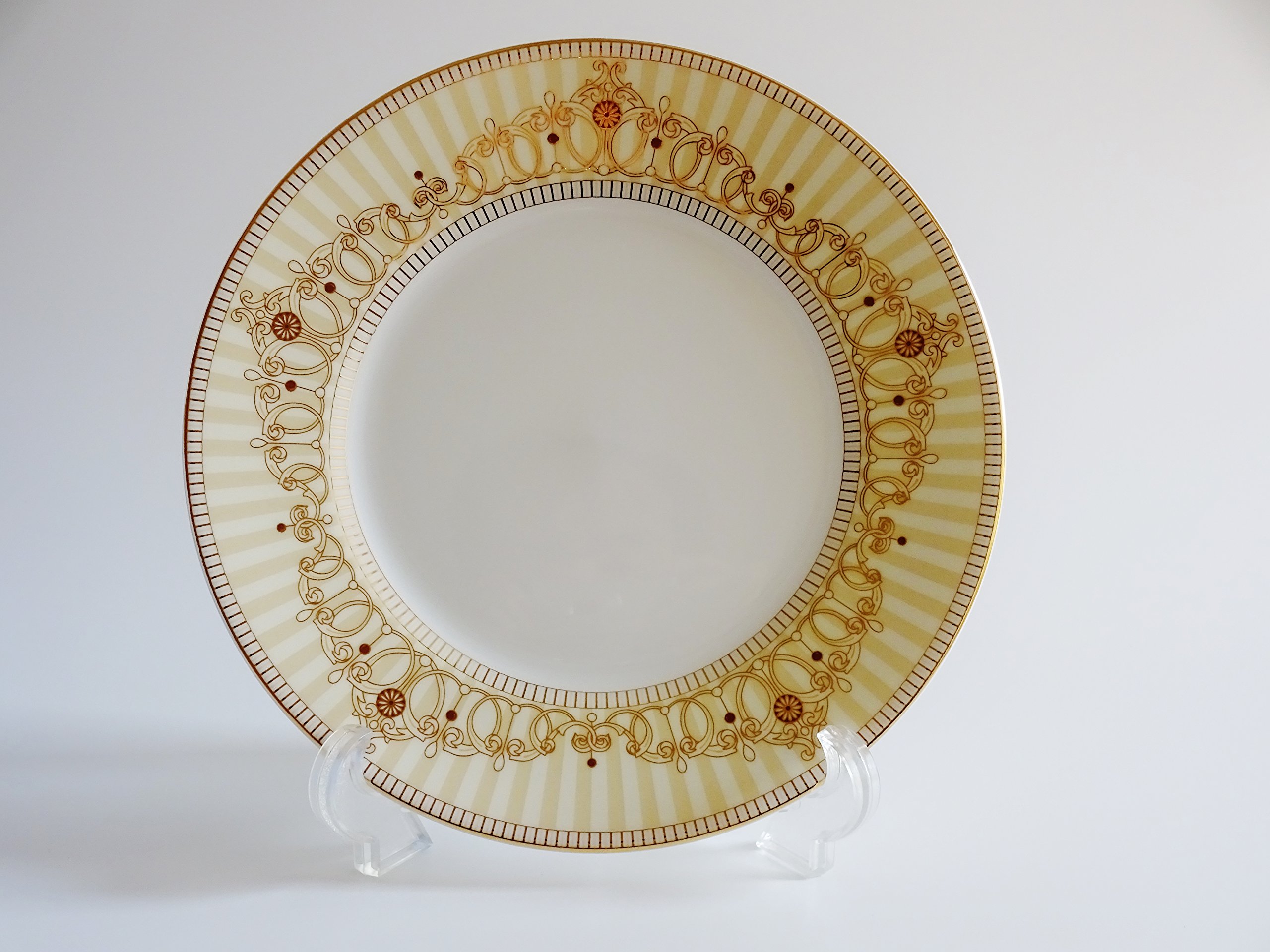 大人気のブランド食器 (ウェッジウッド アレクサンドラ BBプレート) Amazon｜ウェッジウッド (WEDGWOOD) アレクサンドラ シャンパン