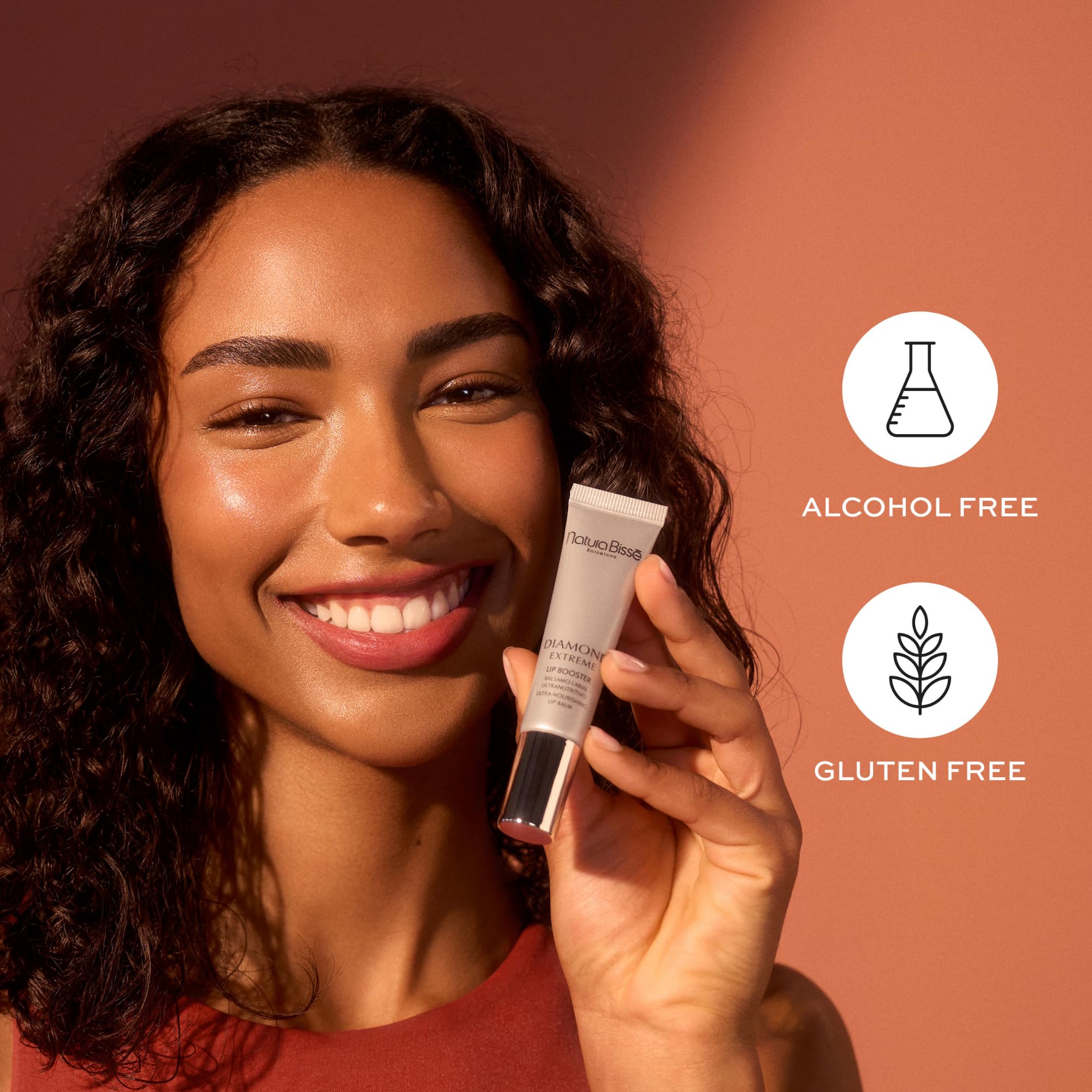 Natura Bissé Diamond Lip Booster | Feuchtigkeitsspendender und reparierender Lippenbalsam mit Volumeneffekt mit Omega 5, Kurkumaöl, Capsaicin und Vitaminen E und F | 15 ml | Glättet, spendet Feuchtigkeit und füllt sie auf – liefert sofortiges Volumen mit