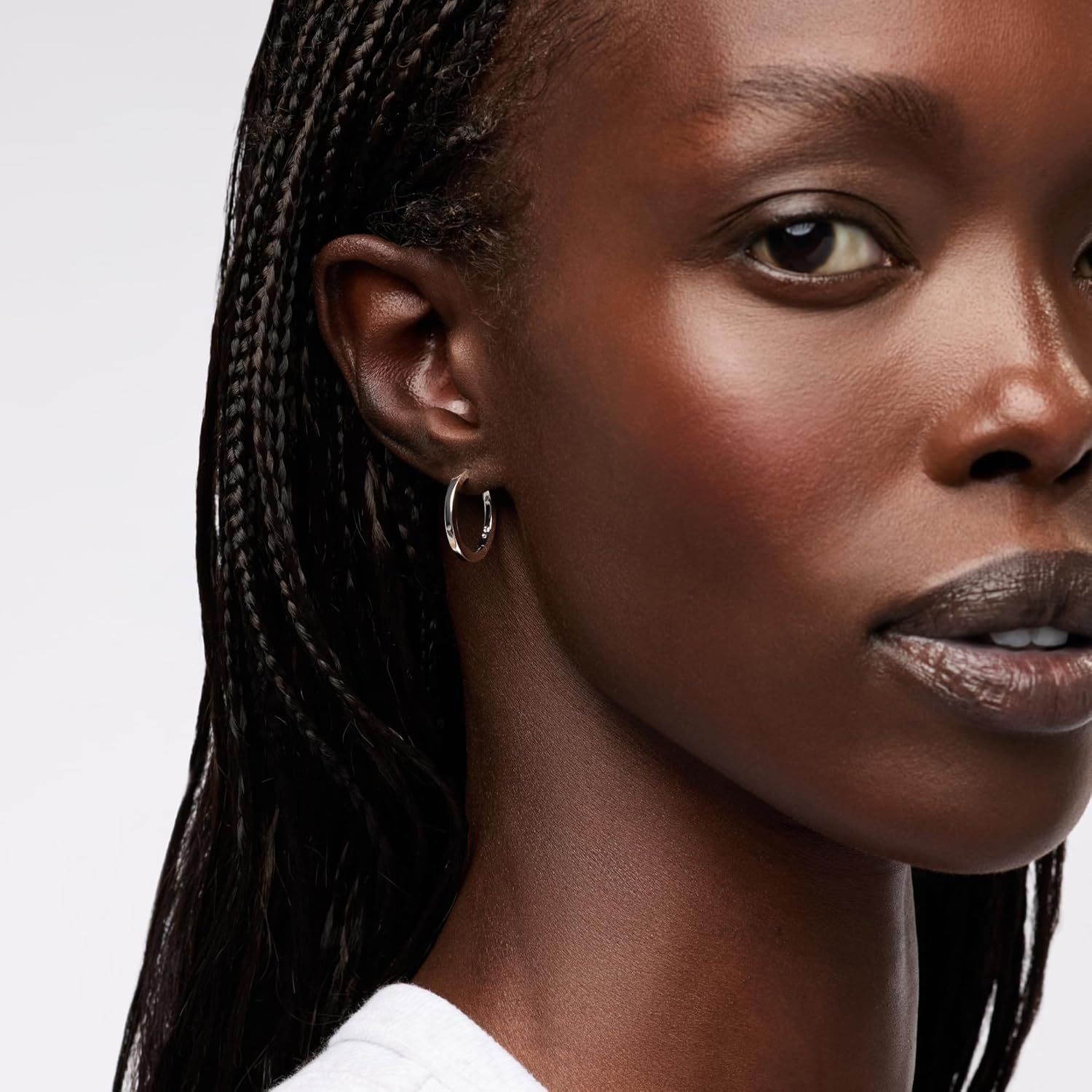 Ana Luisa Trendy Huggie Hoop Earrings for Women - 14K Gold Plated or Sterling Silver Hoop Earrings - Small, Dainty, Hypoallergenic, Water-Resistant, Tarnish-Free Hoops - Jewelry Perfect for Stacking - Image 4