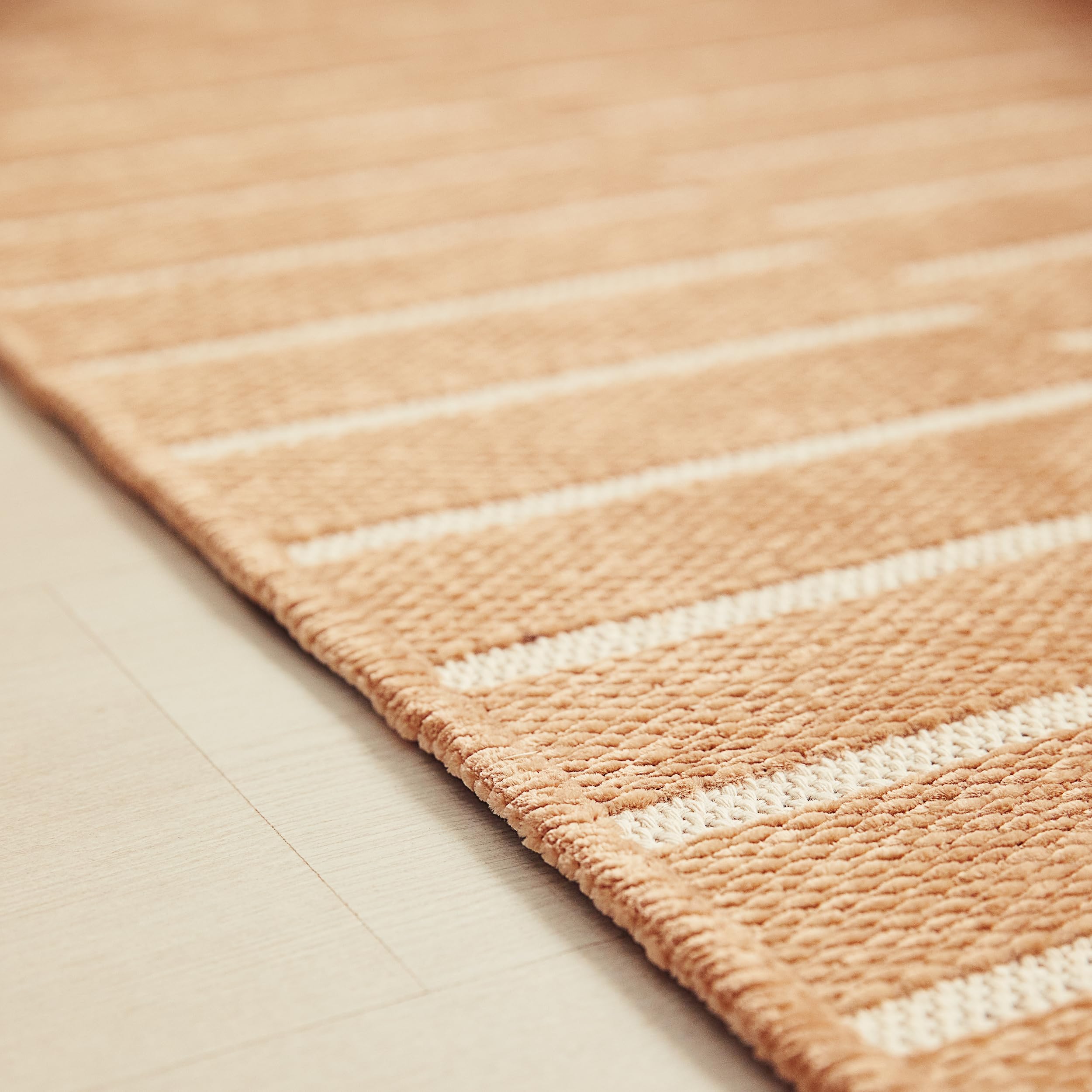 Ocean Home Textile Bej Renk Çizgi Desenli Şönil Halı Kilim 160 x 230 cm