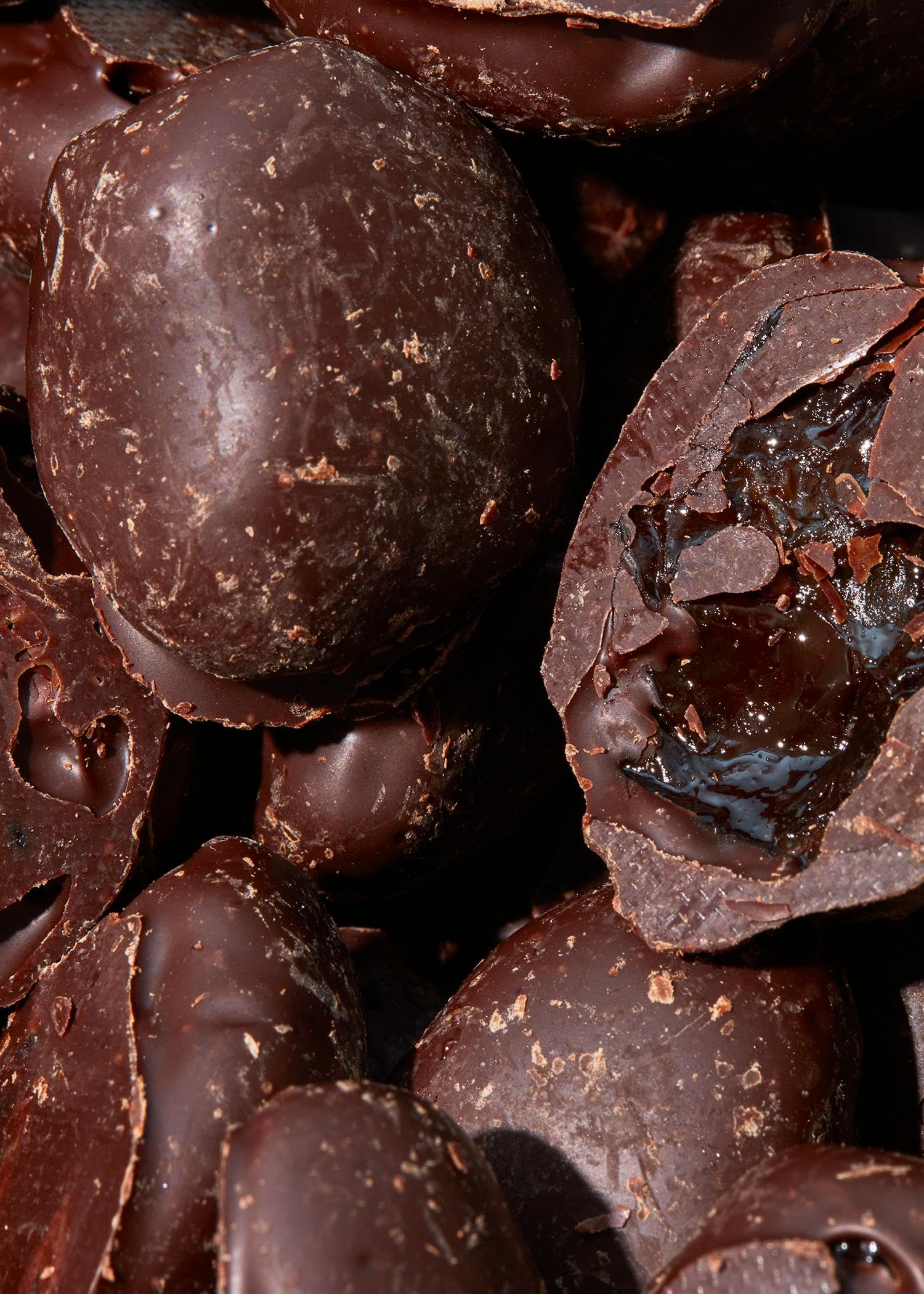 KoRo - Prunes au chocolat noir 1kg - Vegan - Enrobage de chocolat noir - Emballage avantageux