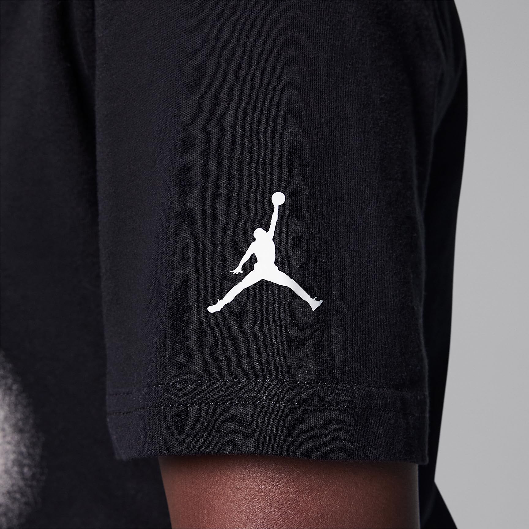 Jordan MVP Big Kids Airbrushed Jordan T-shirt (czarny, 95D622-023)