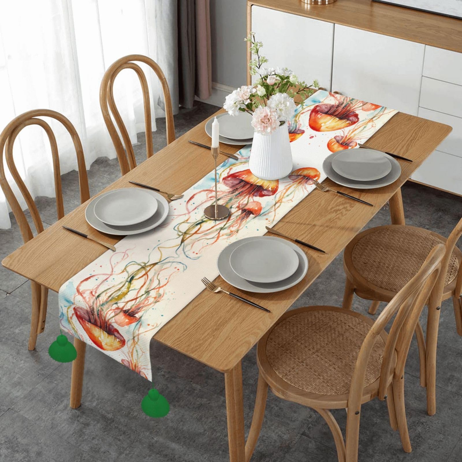 Chemin de table méduse pour embellir une table de salle à manger en bois