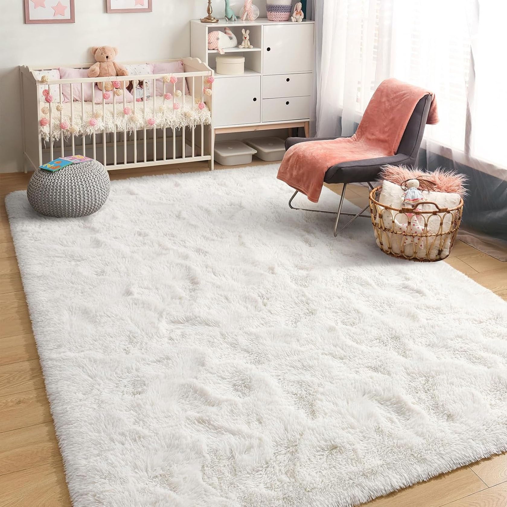 Tapis de salon moelleux 140 x 190 cm pour éviter les sols froids et glissants
