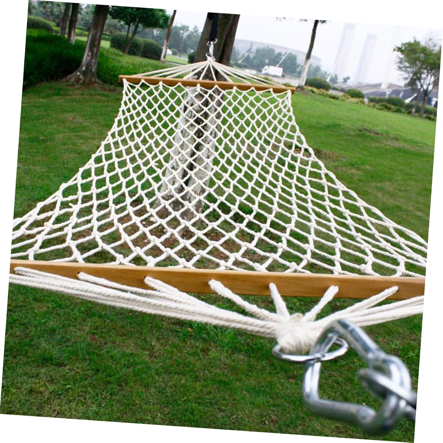 SUPVOX 1pc Outdoor Mesh Hammock for Single Person for Camping Travel and Relaxation Beige Color Creative Swing Design