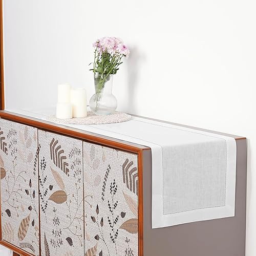 Miniatura 3 de D'Moksha - Camino de mesa navideño - 14 x 60 pulgadas - Blanco - Lino 100 % puro con vainica, lavable a máquina - Para decoración festiva de Acción