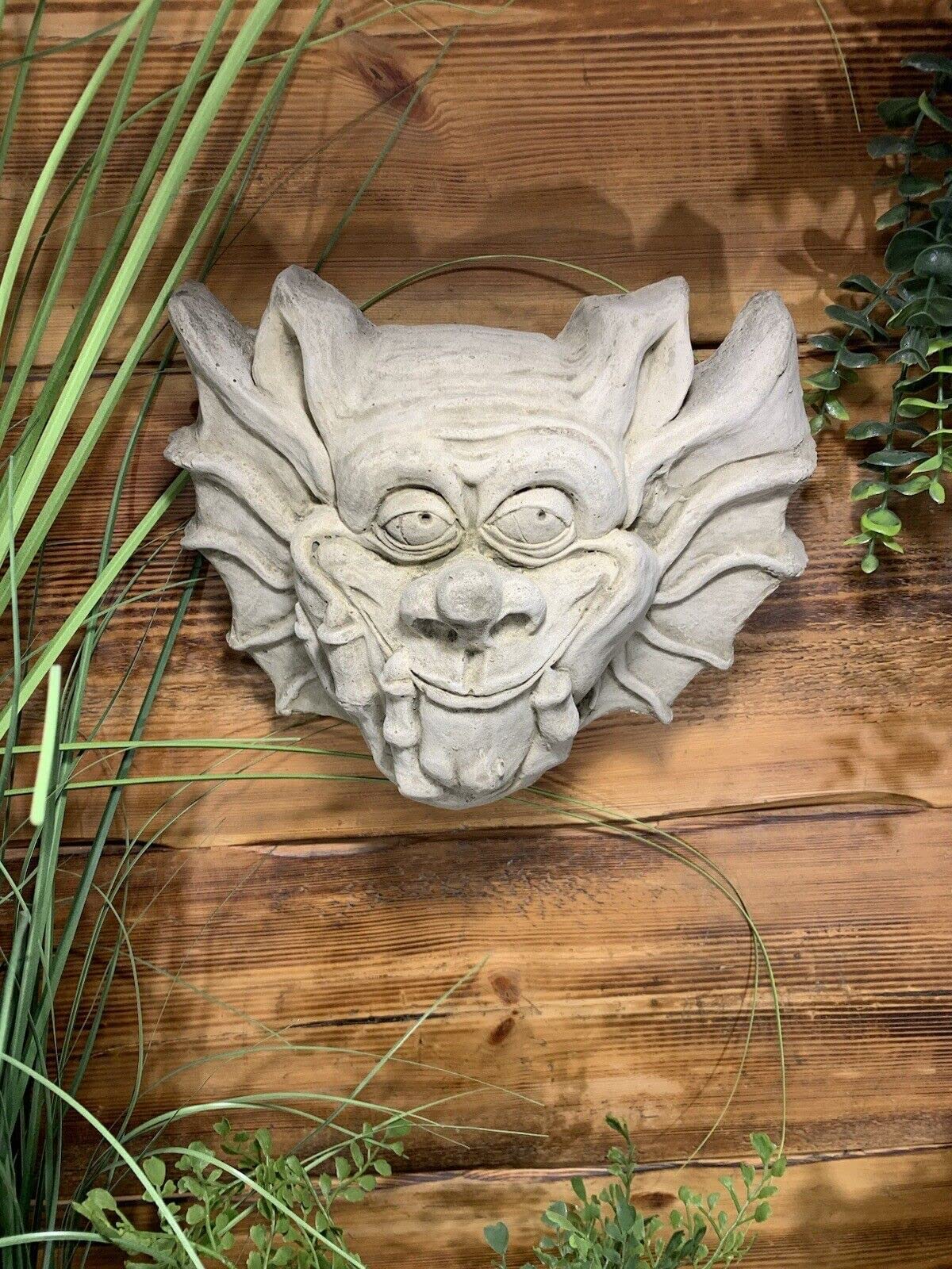 STONE GARDEN LARGE GREMLIN GARGOYLE PLAIN HAPPY FACE WALL PLAQUE ORNAMENT