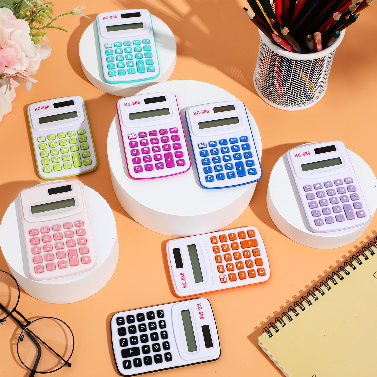 Treela 30 calculadoras de tamaño de bolsillo para estudiantes, mini calculadora de mano básica, calculadora estándar con batería de botón, pantalla de 8 dígitos, calculadora de escritorio para 100