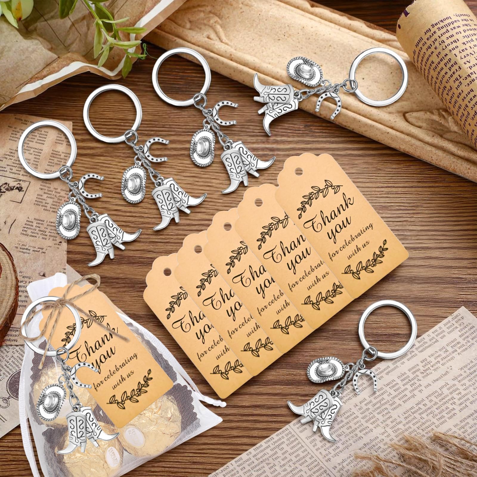 Set di 50 portachiavi da cowboy occidentale, con cappello a stivaletto, portachiavi a ferro di cavallo, sacchetti di organza con etichetta in corda di iuta per feste a tema occidentale