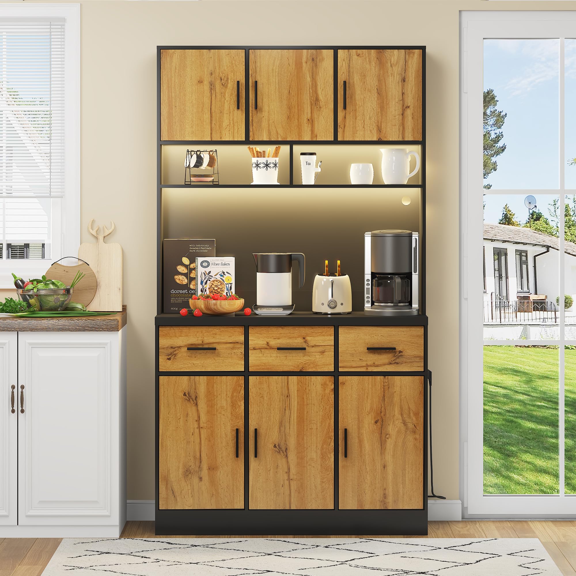 Buffet multifonction 100 x 40 x 180 cm avec éclairage LED, télécommande, prise et ports USB, étagères et tiroirs réglables, idéal pour les cuisines et les salles à manger, noir + naturel A