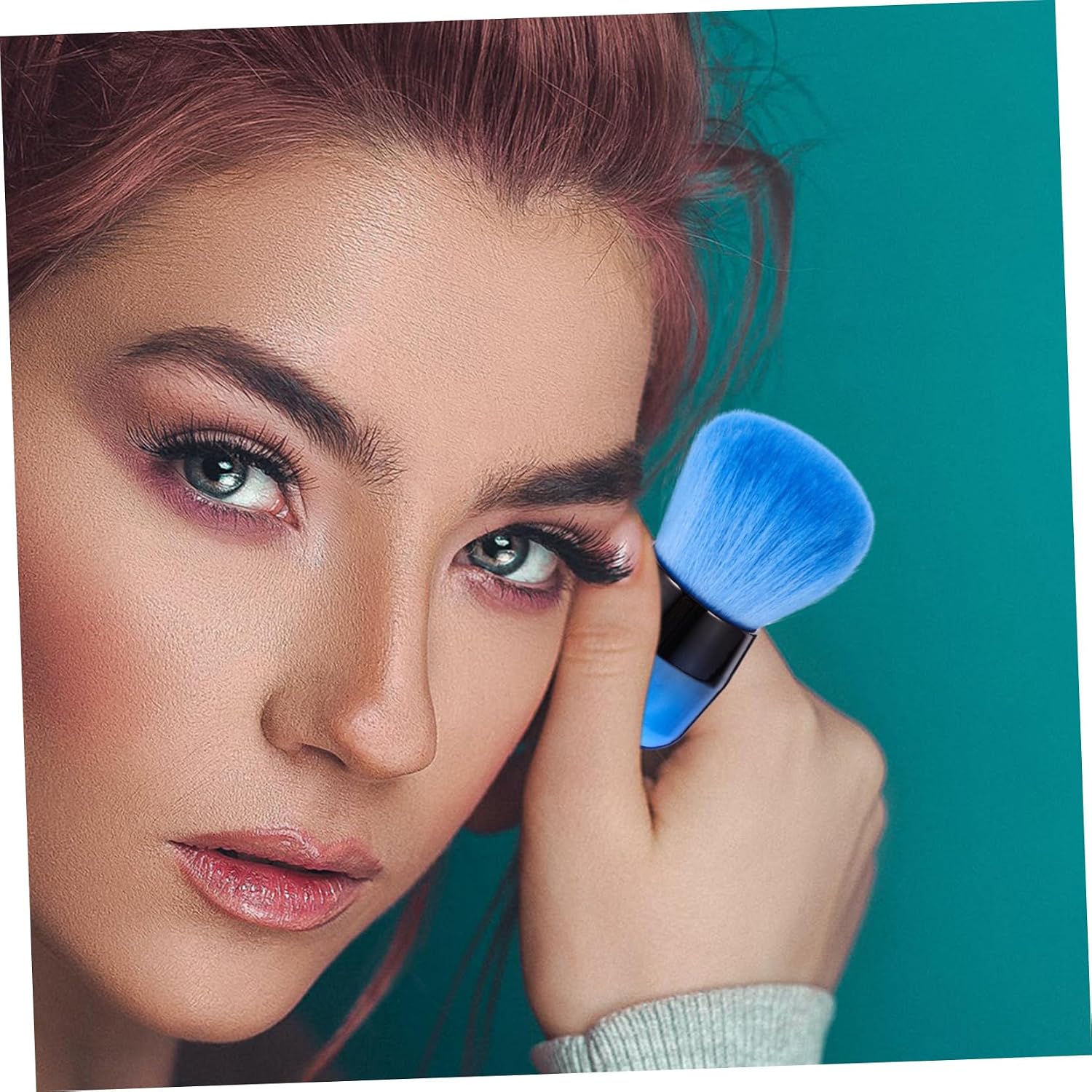 1pc Olive Green Mushroom Head Makeup Brush for Powder Blush and Loose Powder Application Soft Bristles for Professional and Daily Use Portable Cosmetic Tool