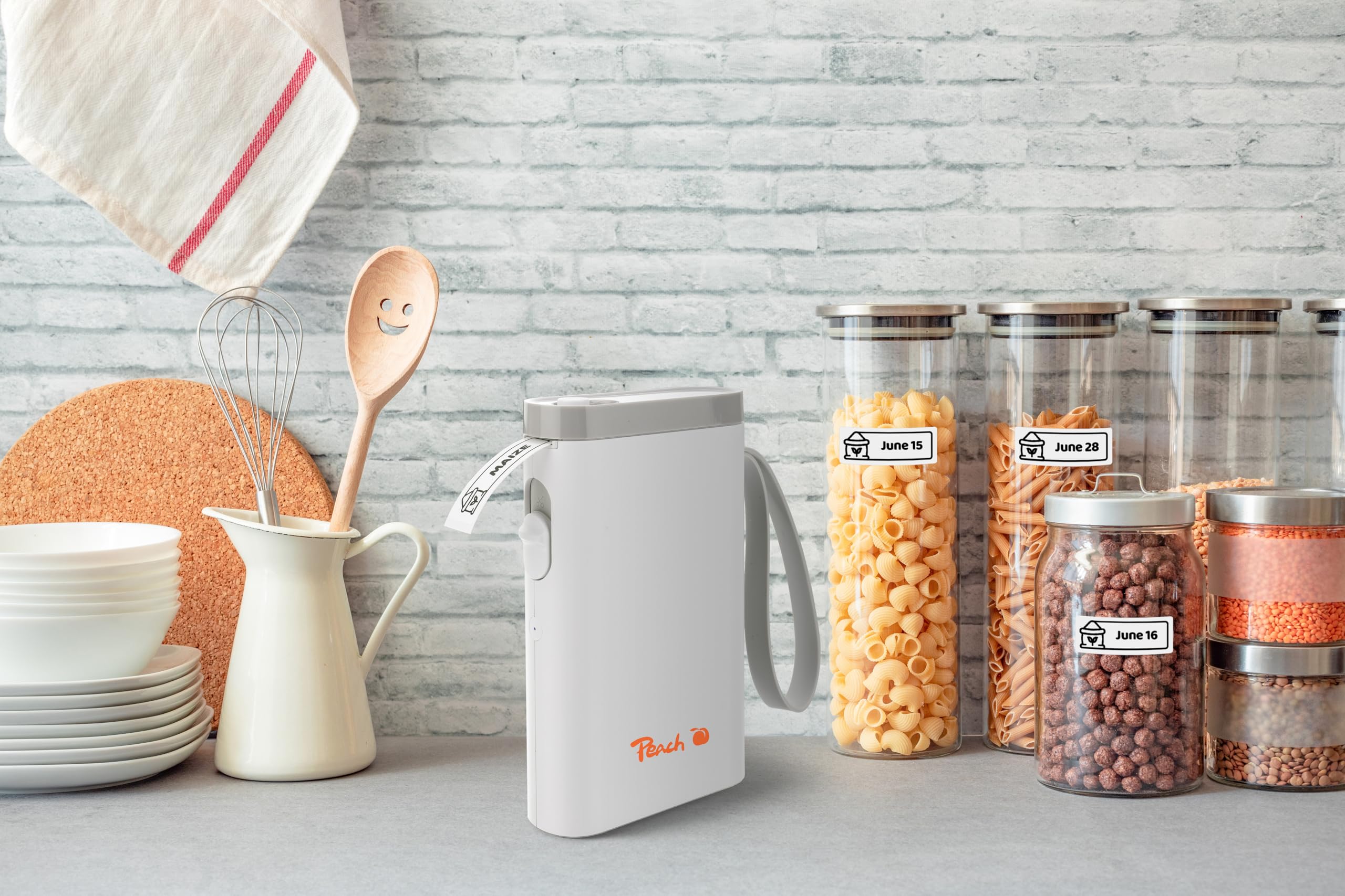 Peach Bluetooth Etikettendrucker weiß – Etikettiergerät selbstklebend - platzsparend und kabellos – mit Beschriftungsgerät überall Ordnung schaffen - PE110A-w