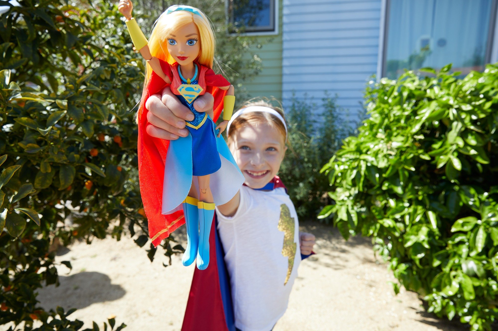 Muñeca Gigante Super Hero Girls Supergirl | Meses sin interés Muñeca Gigante Super Hero Girls Supergirl | Meses sin interés