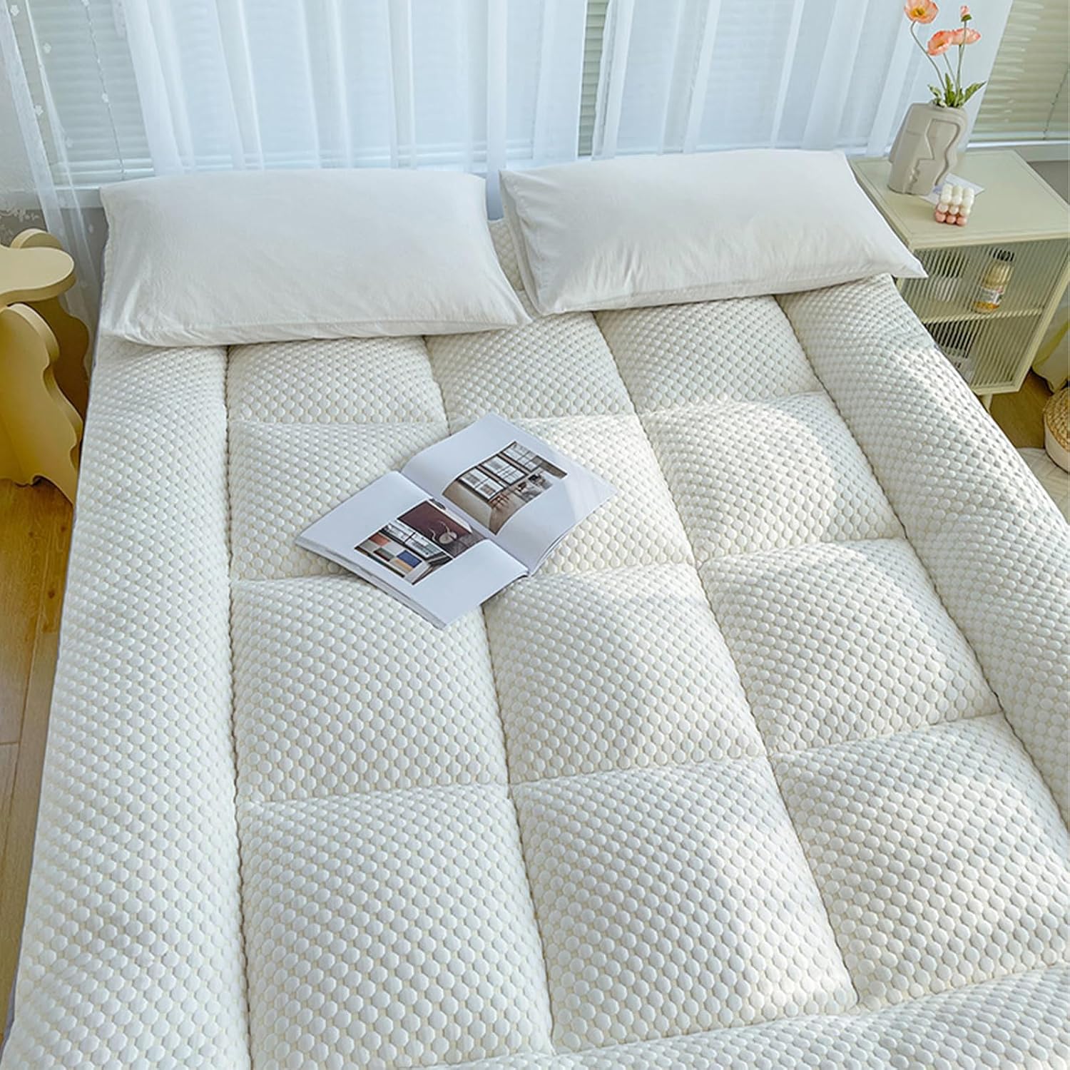 Carasylvia Quilted Fitted Mattress Toppers Soft Cooling Breathable Pillow Top Mattress Pad Quilted with Microfiber Fabric Twin