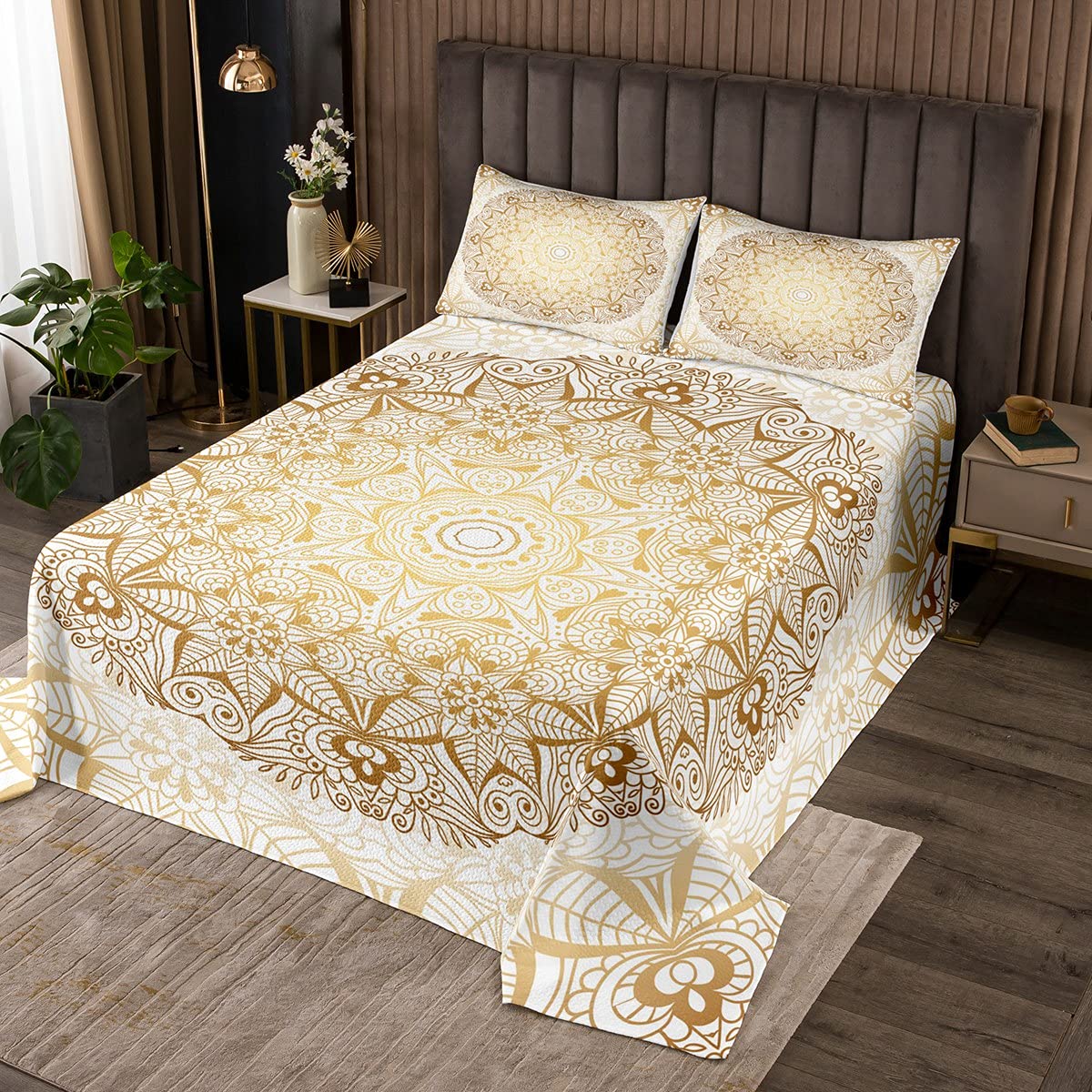 Tbrand Boho Mandala Tagesdecke 240x260cm Bettüberwurf böhmischen Stil für Teenager Luxus Golden Weiß Mandala Dekor Steppdecke Exotisches Blumenmuster Wohndecke 3St