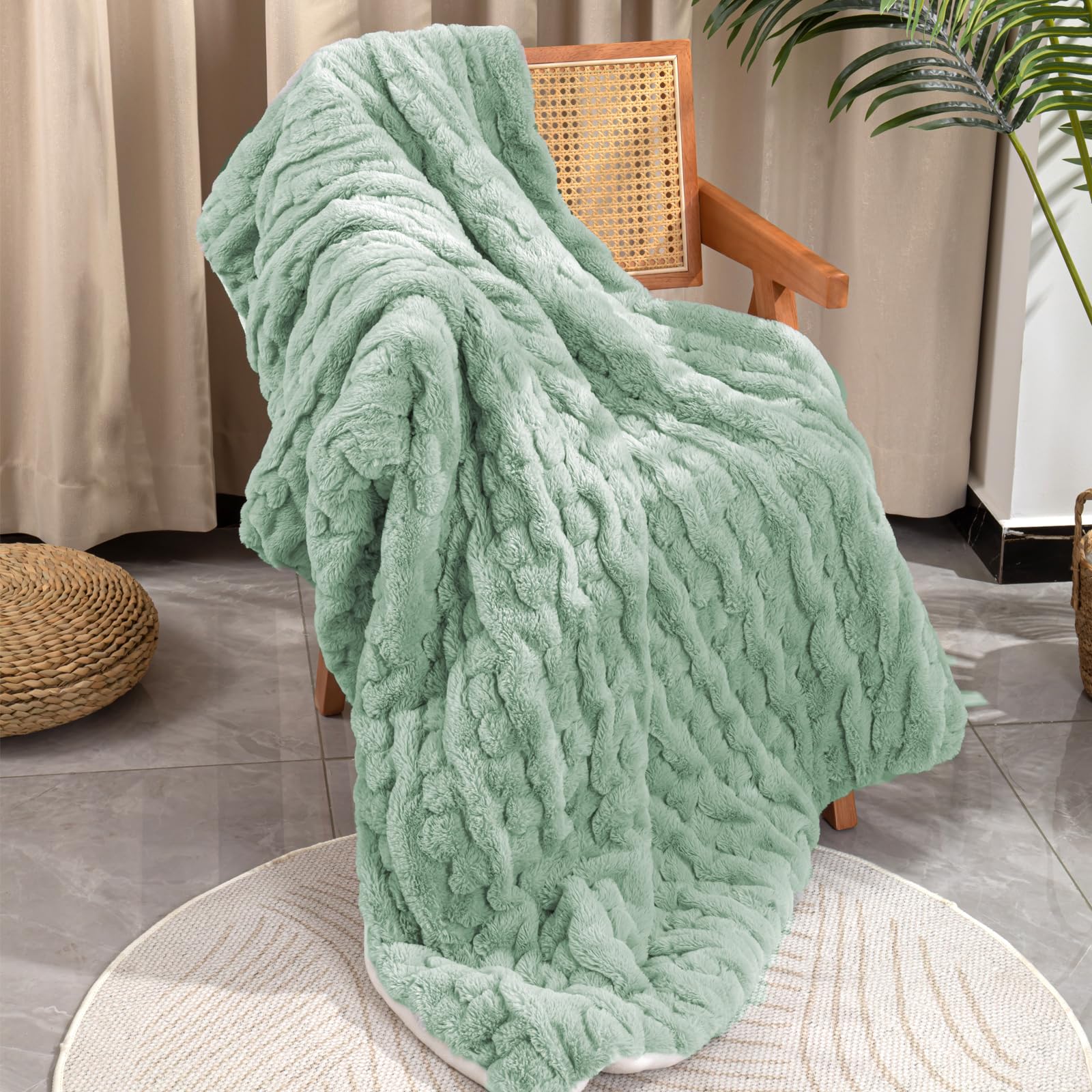 Amazon.com: RHEIN HOME Heated Blanket Throw Size,Electric Blanket with Gift  Bag, Machine Washable Soft Green Heating Blanket with 4 Heat Settings 3H  Auto Off : Home u0026 Kitchen