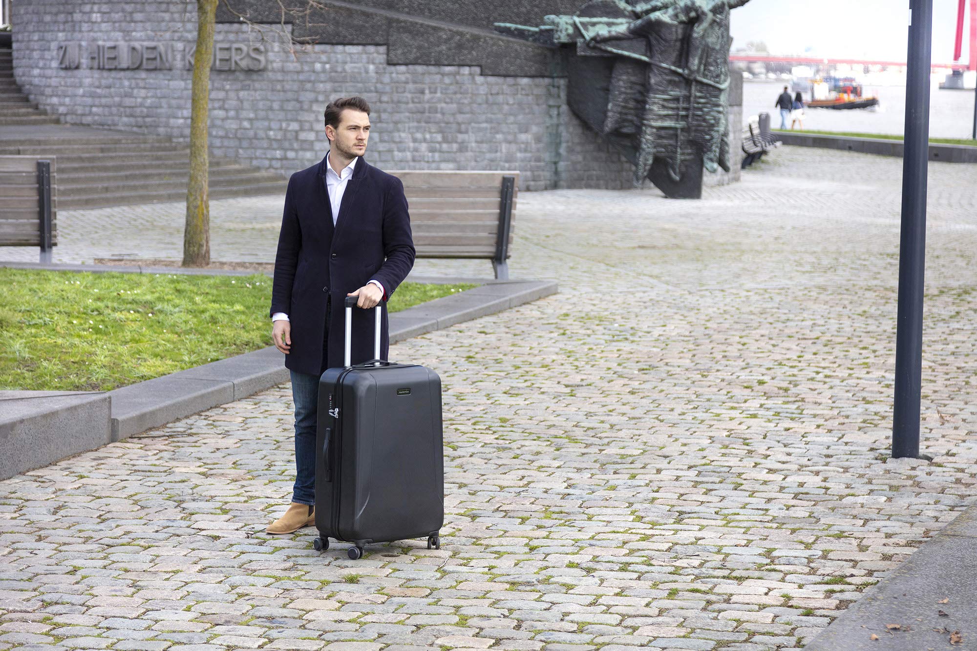 CarryOn Skyhopper – Twarda duża walizka podróżna 78 cm, walizka 85 l z zamkiem TSA (Czarny, Duży)