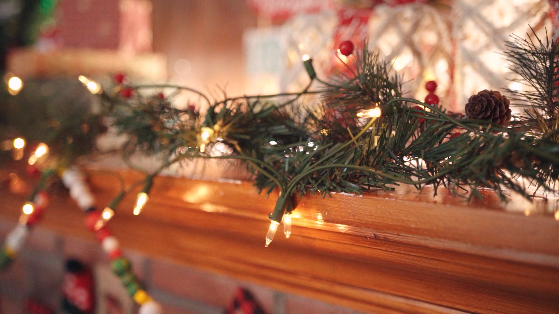 Christmas Replacement Mini Light Bulbs - 3.5V Clear Flasher With Green Base For Tree Lights