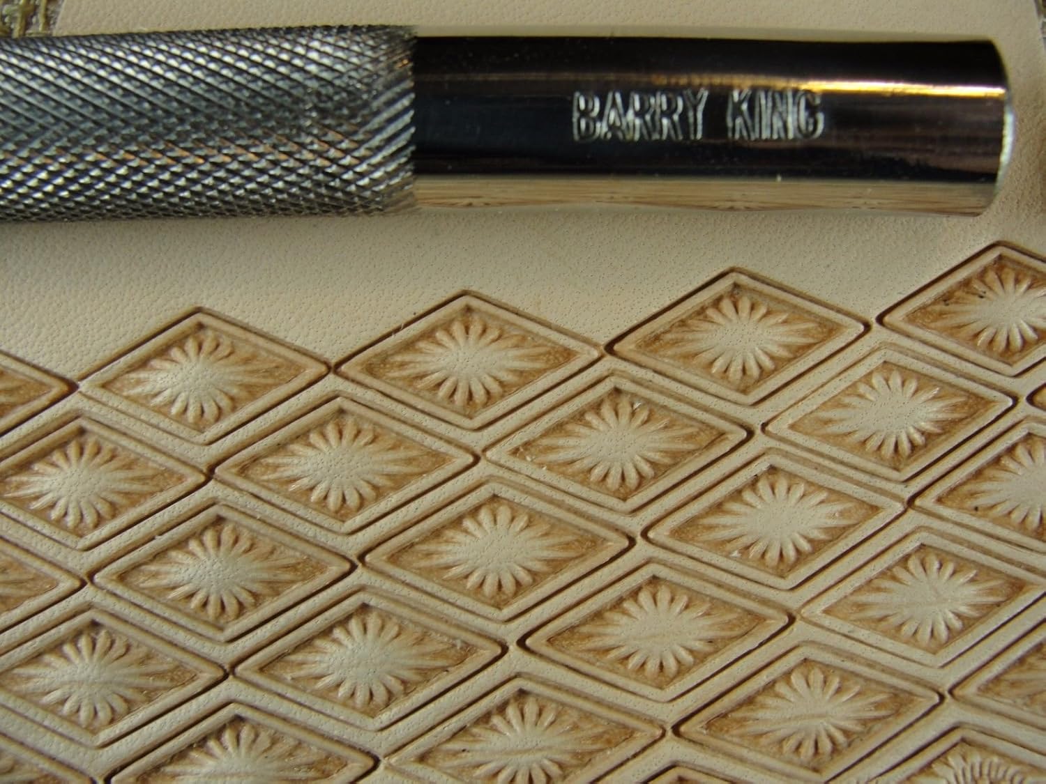 Stainless Steel Barry King - #3 Diamond Lined Geometric Stamp (Leather Tool)