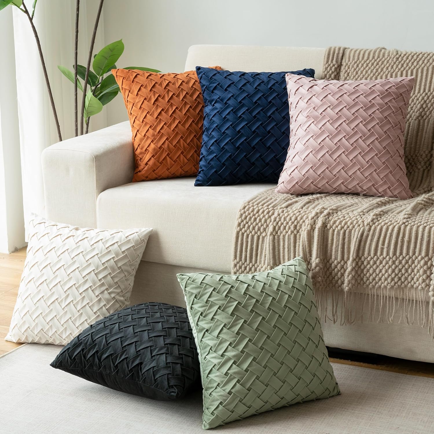 Velvet Decorative Throw Pillow Covers Set of 2, 18x18 Inch Soft Modern Weave Cushion Case, Farmhouse Home Decor Pillowcase for Sofa Living Room Couch Bed Black