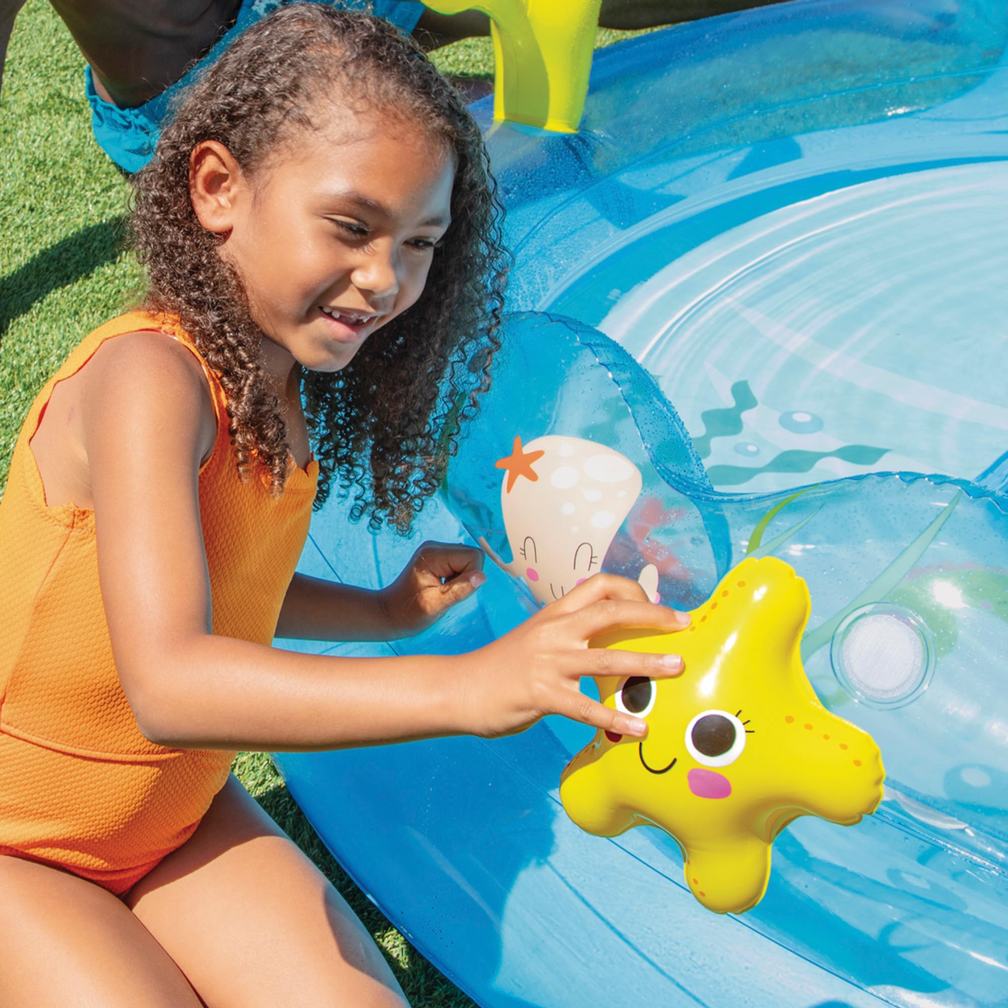 INTEX Piscina Infantil Hinchable con tobogán Base Acolchada dispersor Agua Estrella mar Desmontable Centros Juego niños 2 años