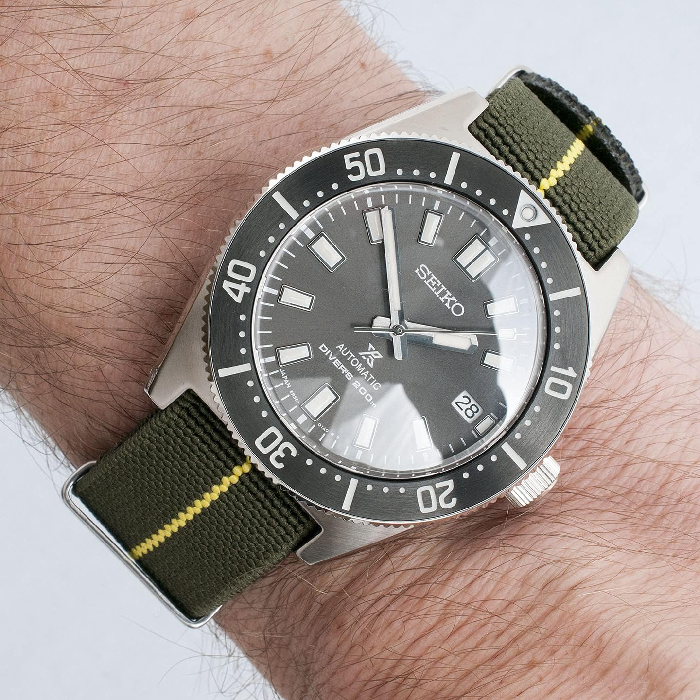 StrapHabit Elastic Watch Strap Watch Band for Men & Women 20mm 22mm Nylon One Piece French Paratrooper Military Parachute Premium Striped