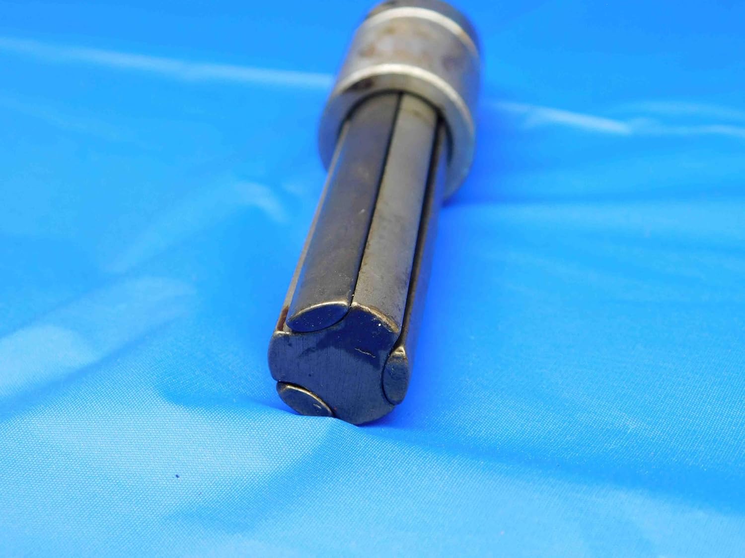 Walton Tools TAP Extractor 3/4, 20MM 3 Flutes W/ 3 Replacement Fingers - BR1686LVR