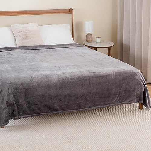 Miniatura 5 de Berkshire Blanket Cobija de terciopelo VelvetLoft clásica para cama tamaño Twin, cobija ligera y suave de felpa para cama y sofá, color gris herón,