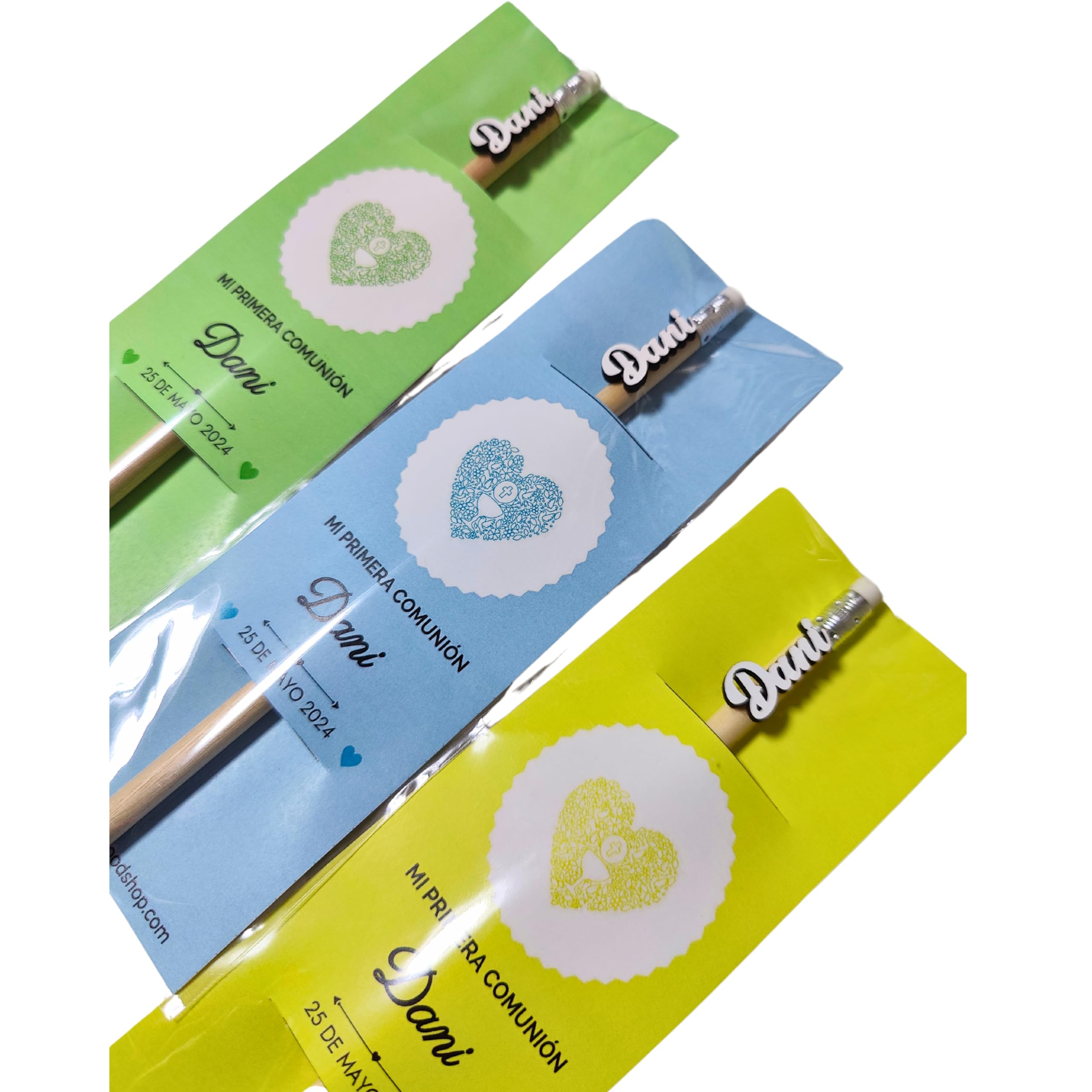 BurningWood Lápices redondo con nombre de Madera y Tarjeta para Regalo o Evento Cumpleaños Boda Bautizo Graduacion Colegios Comunion, lápiz con goma y tarjeta regalo (PEDIR 1 UNIDAD POR NOMBRE)