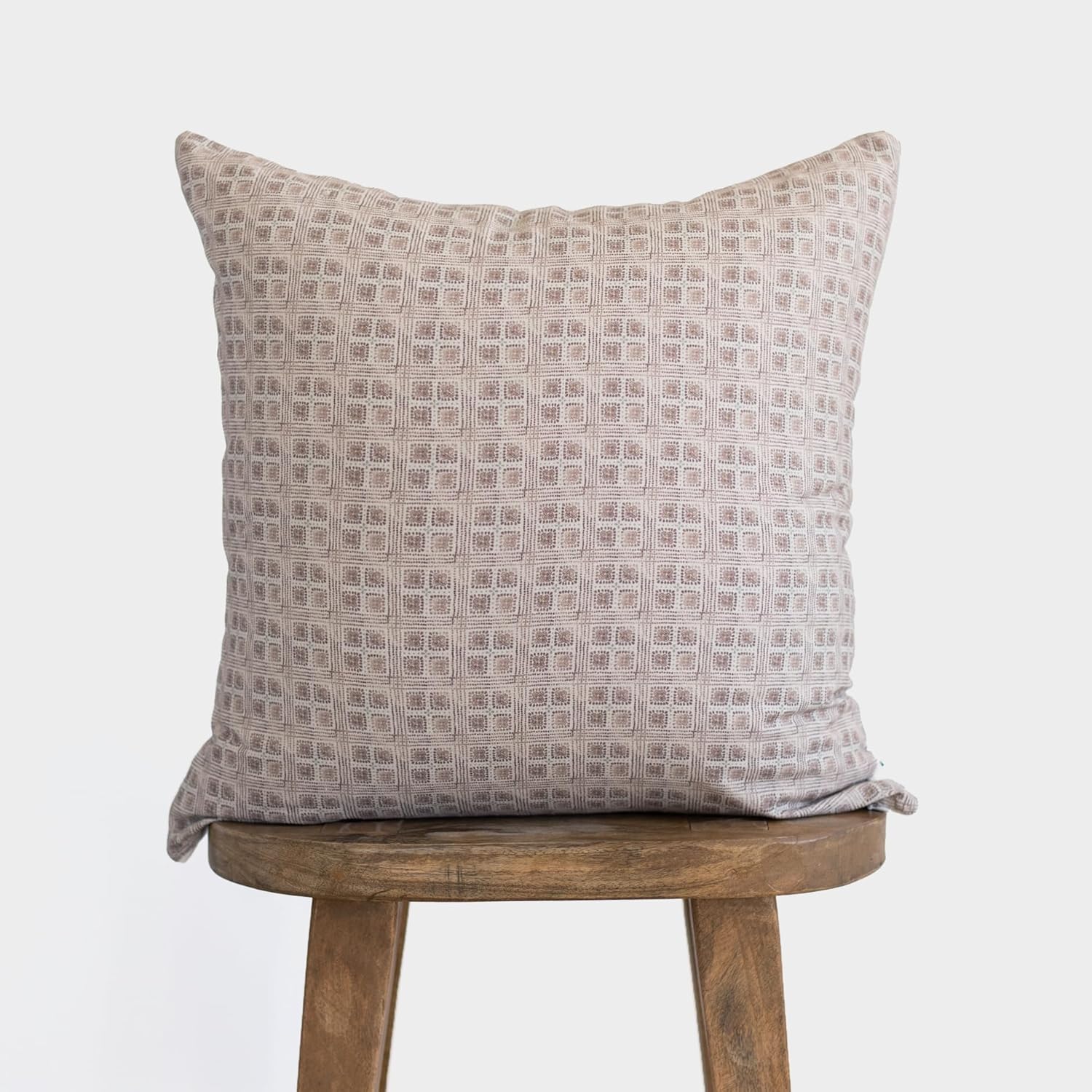 Woven Nook - Modern & Luxurious 22" x 22" Decorative Boho Throw Pillow Covers - Durable Quality & Machine Washable - 100% Cotton Canvas - Margot Design - 4 Pack (22" x 22")