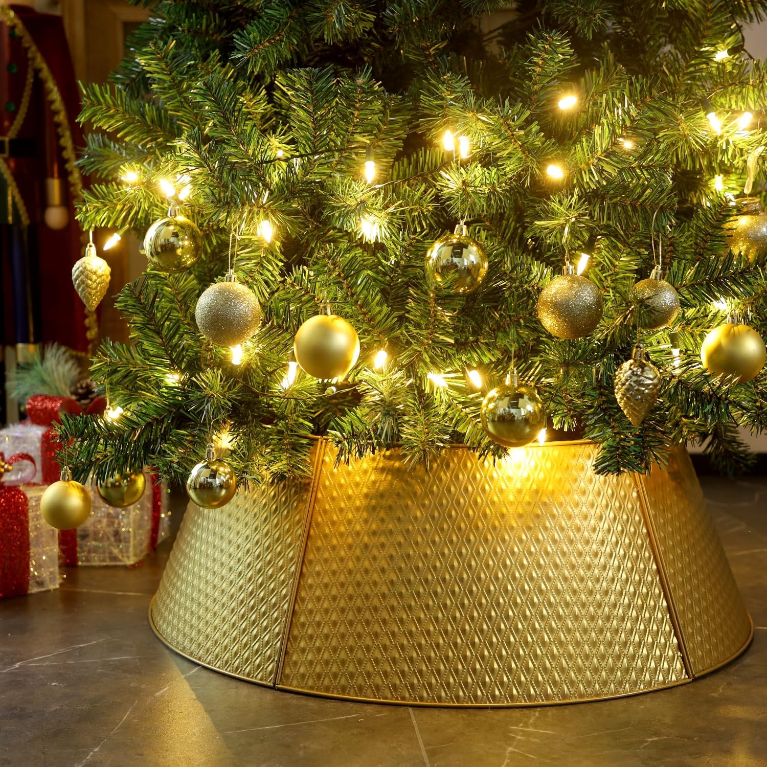 FORUP Metal Christmas Tree Collar, 27.6" Christmas Tree Ring, Christmas Tree Skirt Base Stand Protection from Pets, Tree Base Cover for Christmas Tree Decorations (Gold)