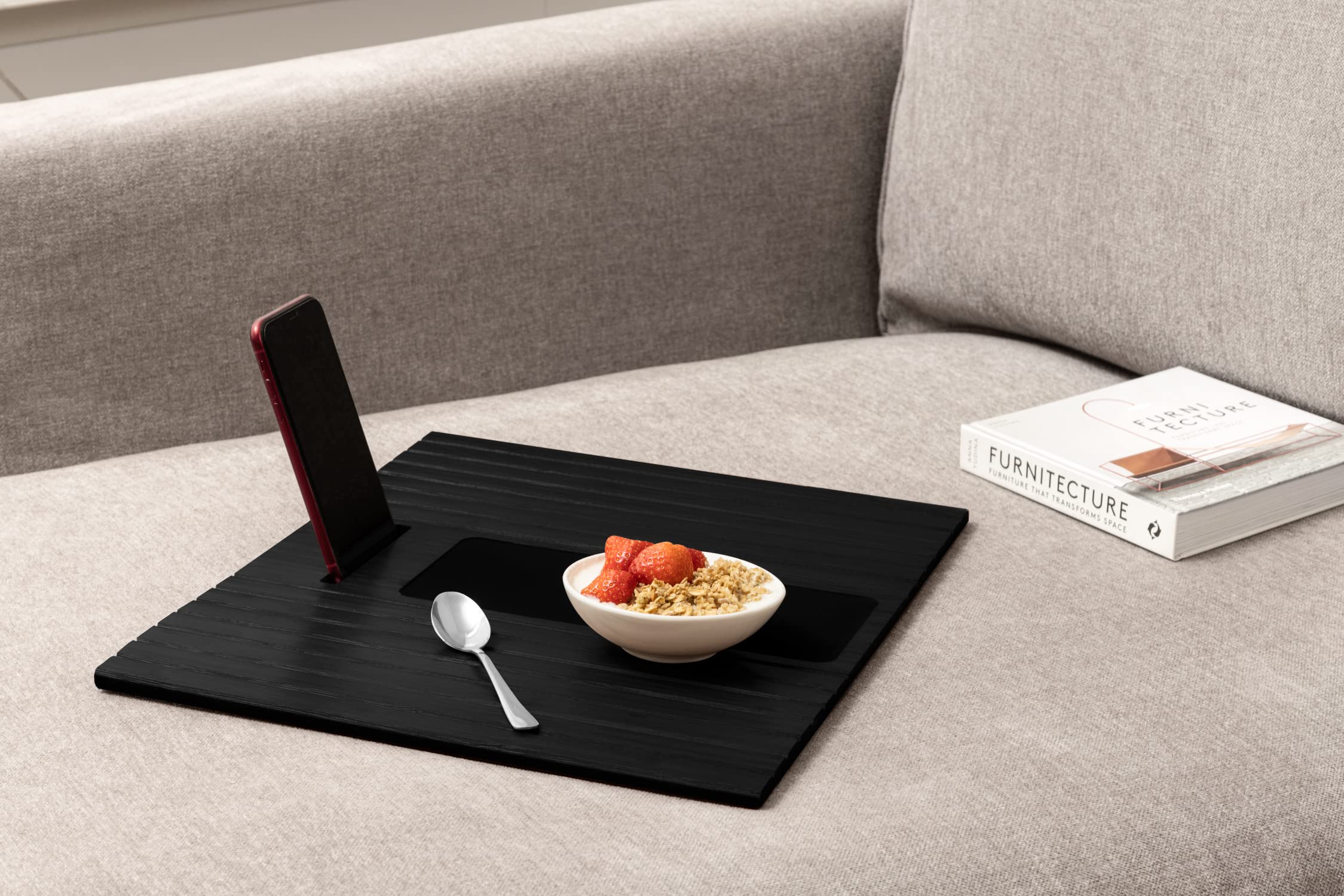 IGTOPS Upgrade-sofatablet, antislip armleuningen, dienblad van bamboe, bank, armsteun, tafel, bankbekerhouder met anti-slip kurkpad, organizer en bankplank (ijzerhoud