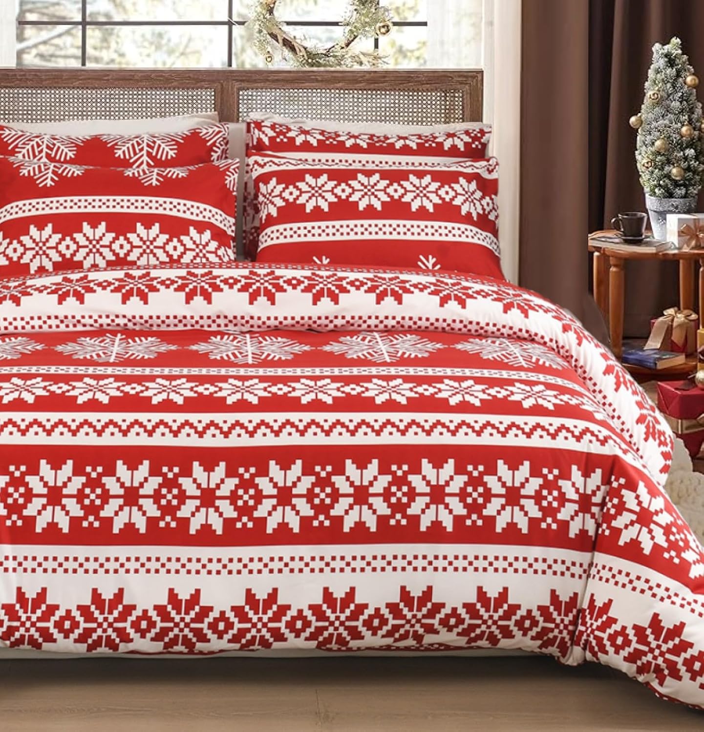Christmas Duvet Cover Queen - Holiday Bedding Christmas Tree Pattern, Red Reversible Comforter Cover Sets, 1 Duvet Cover and 2 Pillow Shams (Queen, Christmas Tree)