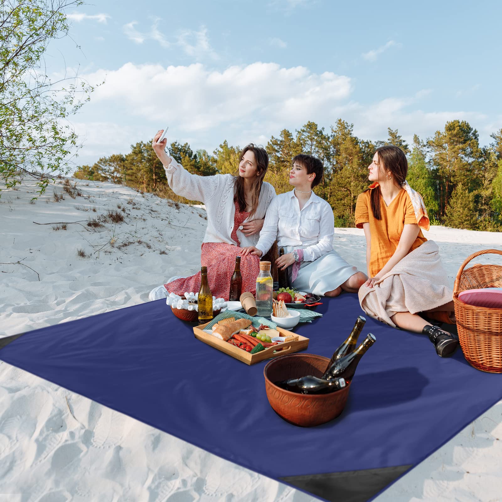 Odoland Tapis de Plage, Couverture de Plage en Nano, Imperméable Leséclaboussures, Tapis de Pique-Nique Anti Sable, 160 * 180cm, Portable Léger pour Camping, Picnic, Voyage ect (Bleu Foncé)