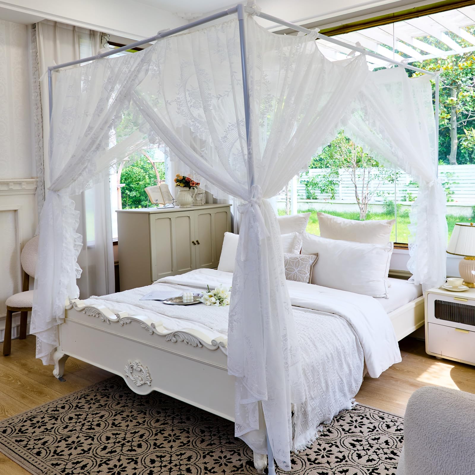 AIKASY Elegante Spitze Prinzessin 4 Poster Betthimmel Moskitonetz - Romantische Hochzeit Braut Schlafzimmer Dekor Kinderzimmer Bettvorhang für Damen Erwachsene - (Weiß - 2, Queen)