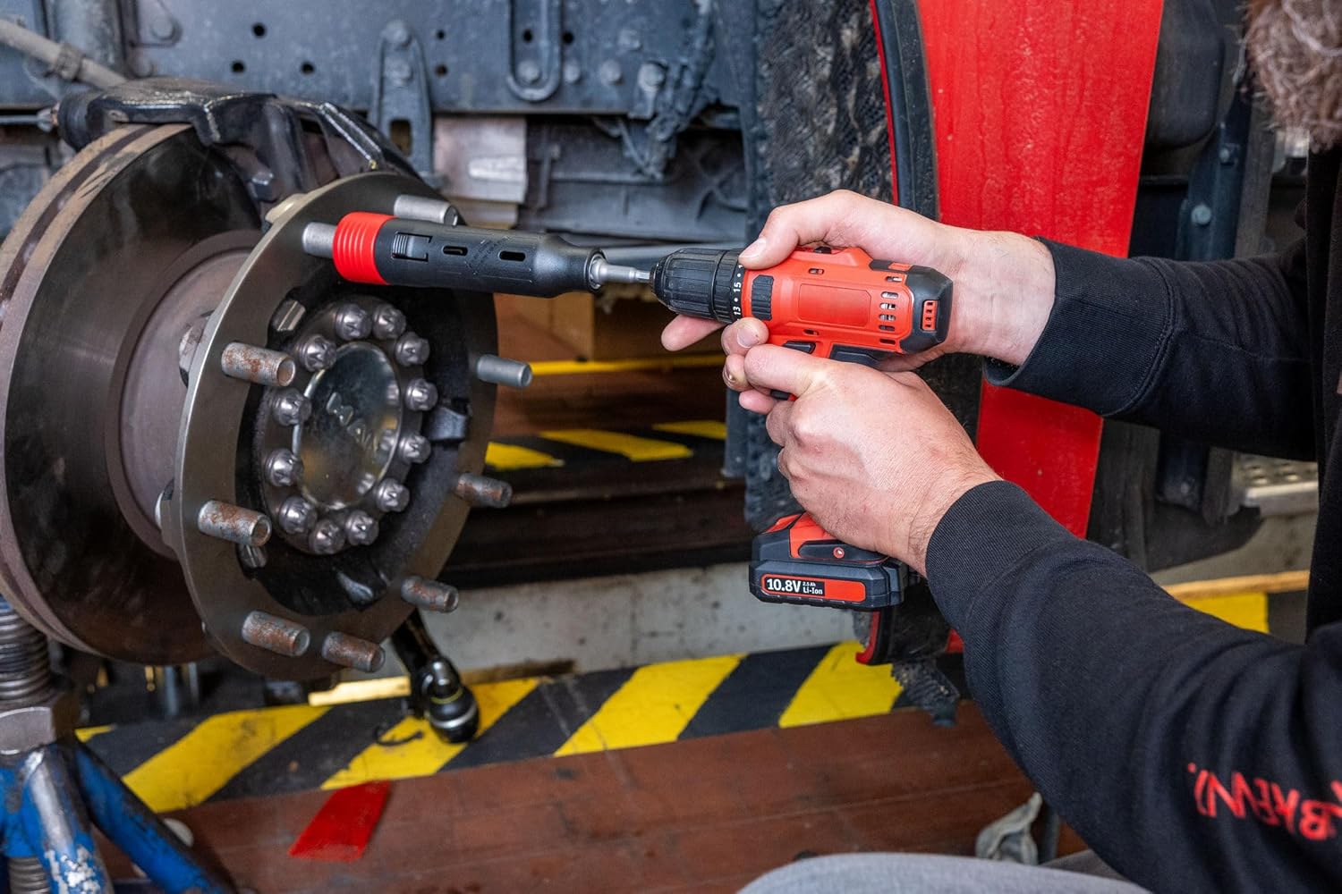 Vigor Bolt Cleaner V6850/6 8 Pieces for Cleaning Wheel Bolts and Studs, Removes Rust and Dirt 1/2 Inch Shank for Cordless Screwdriver and Drill