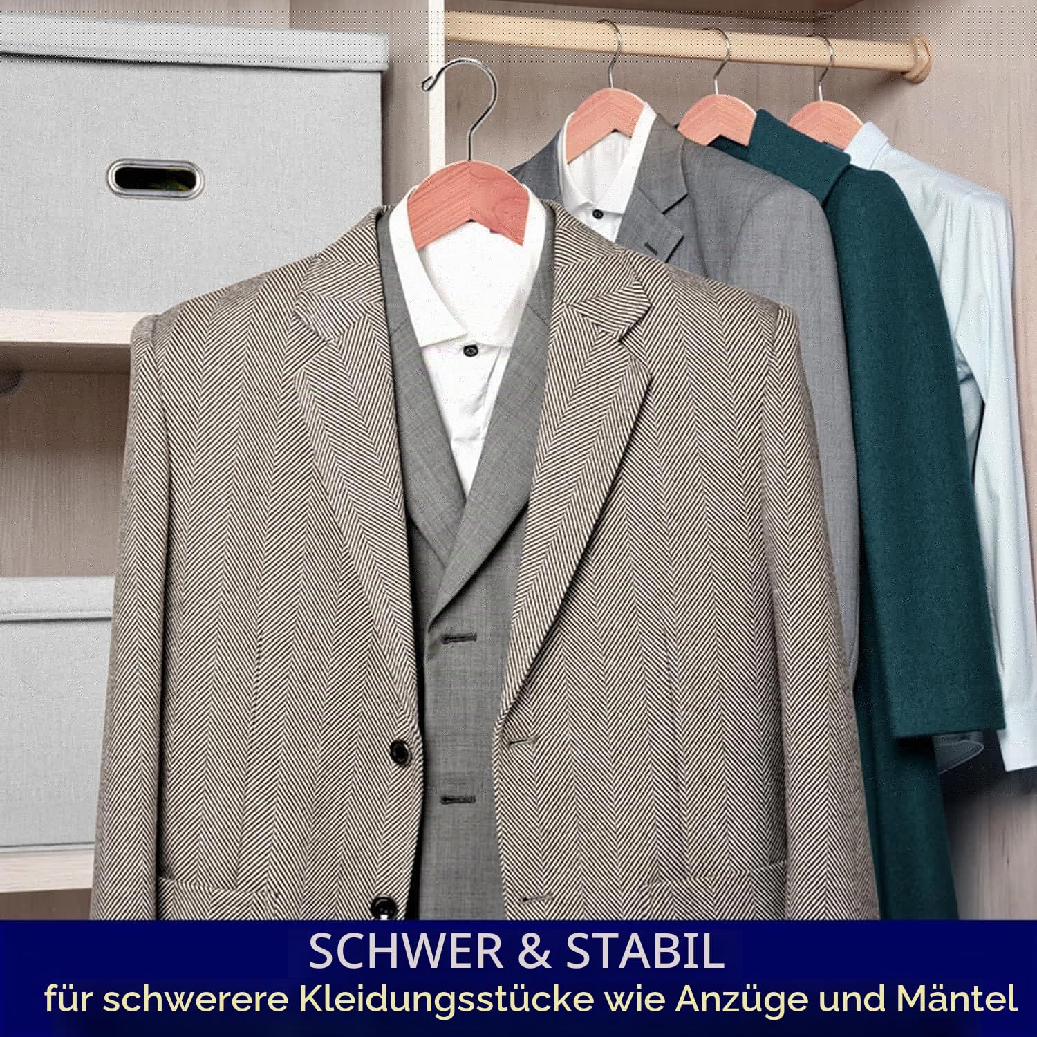 Amber Home 5 Stück 44,5cm Kleiderbügel aus Zeder Holz, Natürliche | Breite Schultern(5,8cm), Rutschfest Stange für Hose, Aufhänger für Jacke, Mantel, Schwere Kleidung