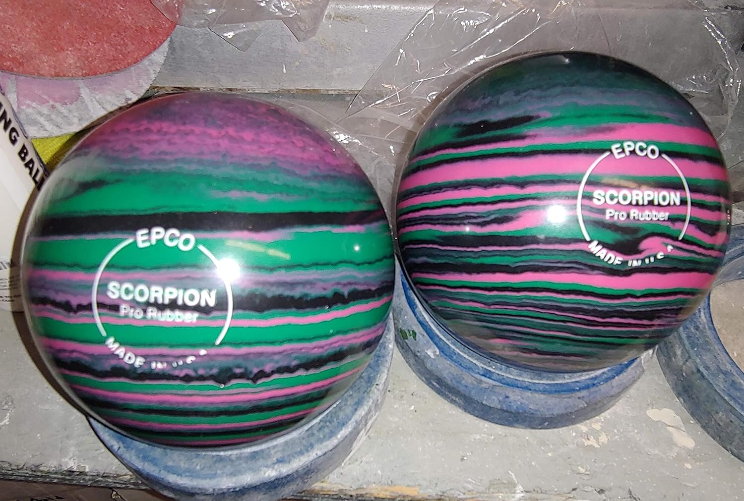 5 Pin Bowling Balls (Set of 2) Scorpian 4 3/4" 3lbs 6 oz Black Mauve