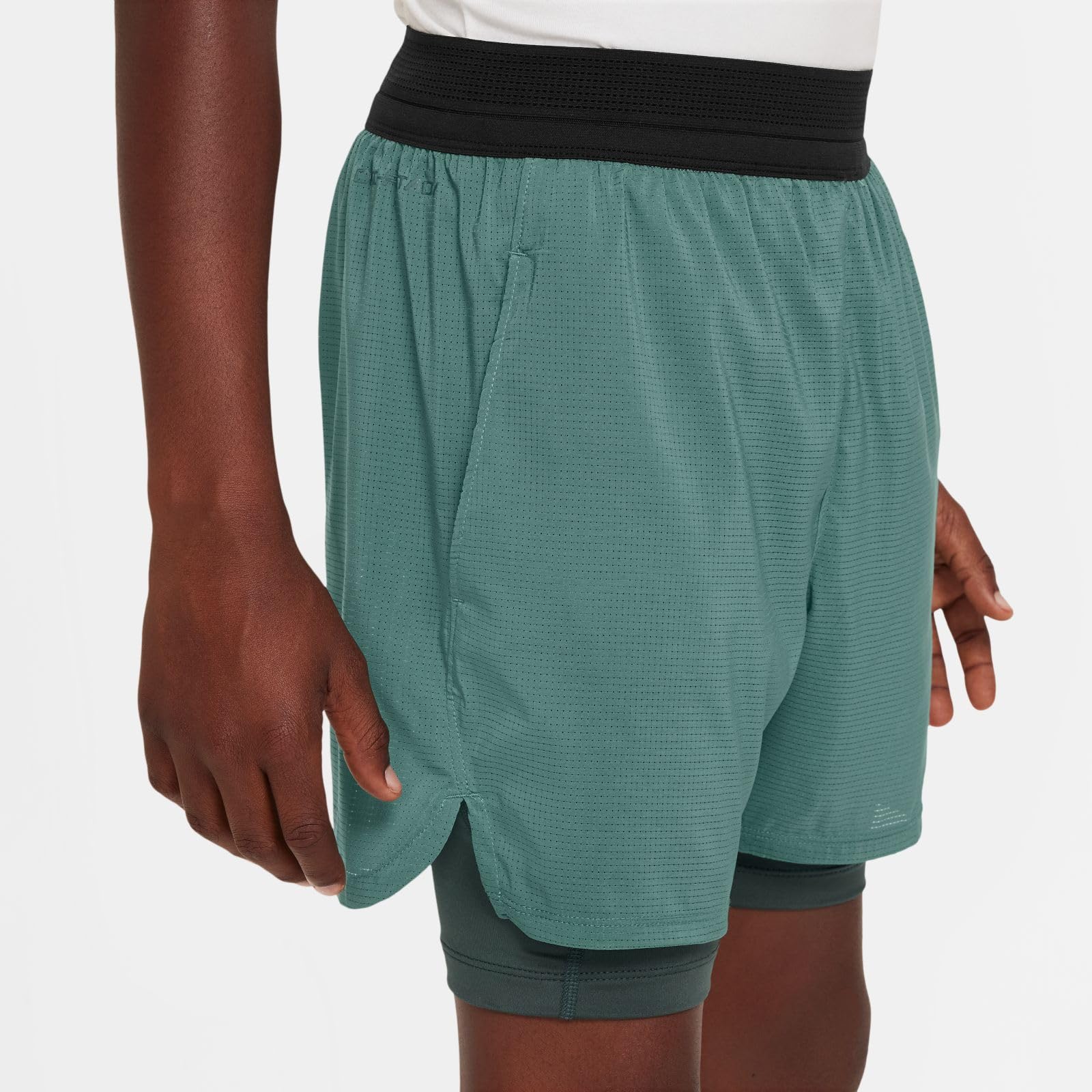 Nike B NK Dfadv Multi Tech Short - Shorts - Young Athletes - Garçon