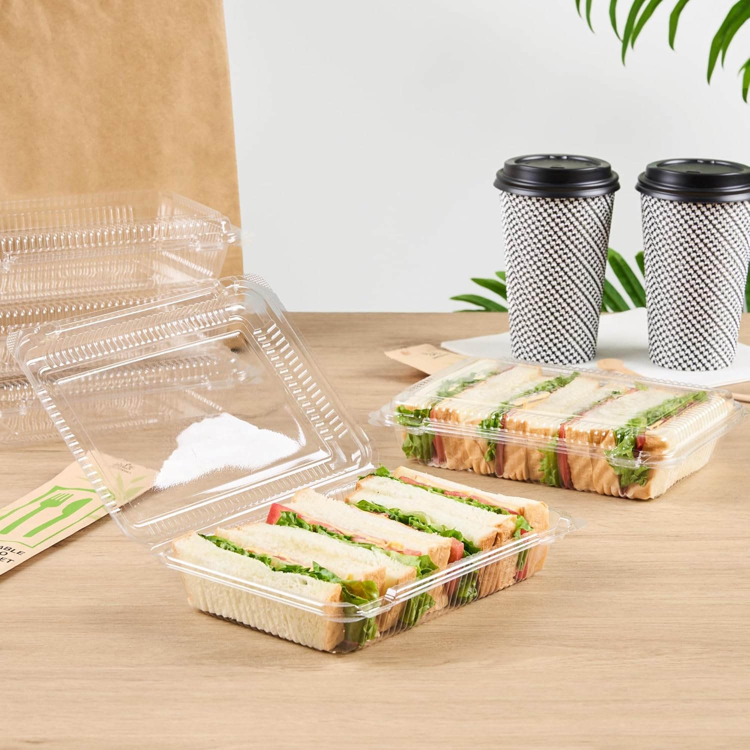 Restaurantware Clear Plastic Takeout Container 100 Count 8.27 x 5.83 x 1.77 Inch Clamshell Box Disposable Food Container Hinged Lid Stackable Clear