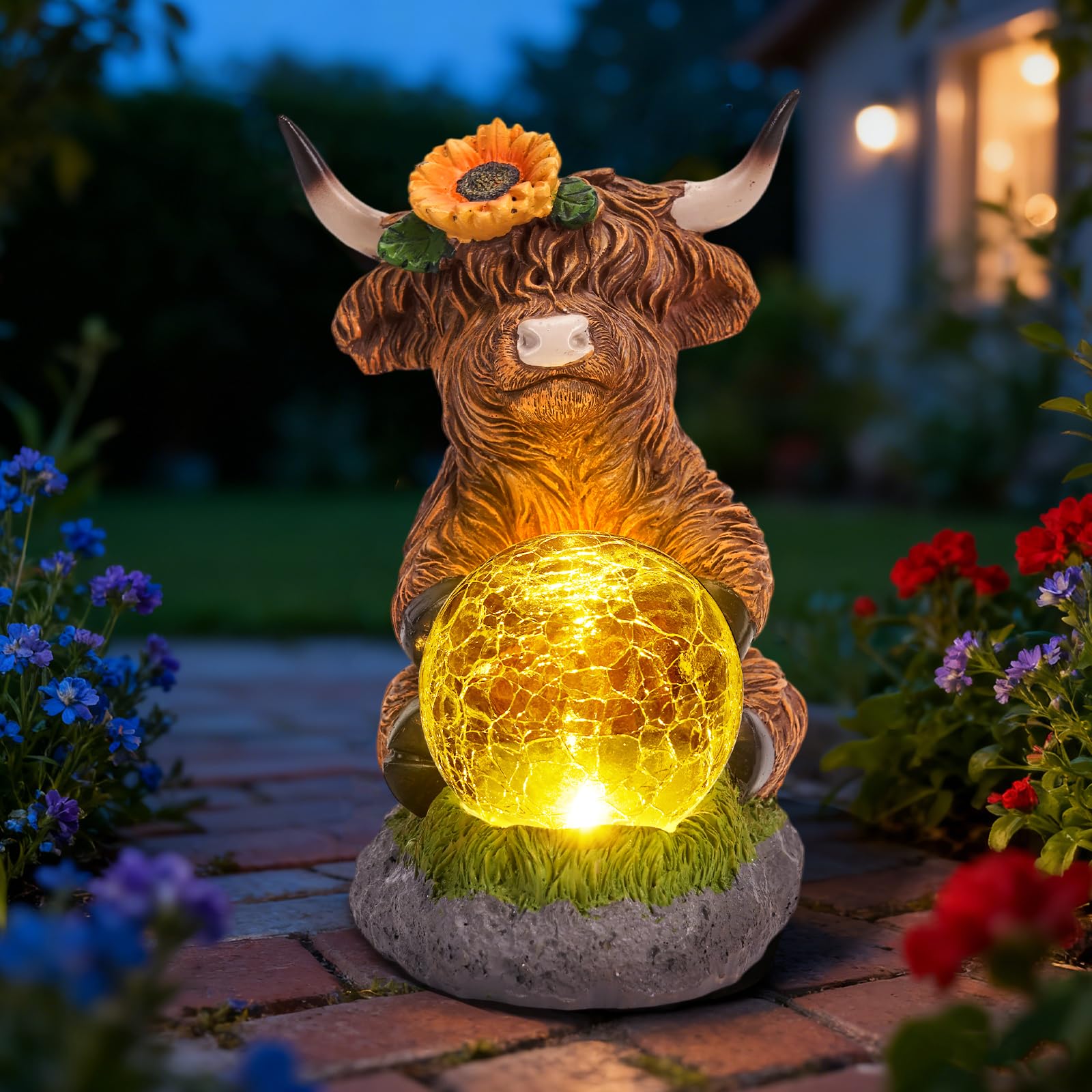 HIAME Solar Highland Cow Garden Ornaments Outdoor, Waterproof Figurine with LED Lights, Highland Cow Statue Garden Decoration, Gifts for Mum and Lover, Patio Lawn Yard Decor