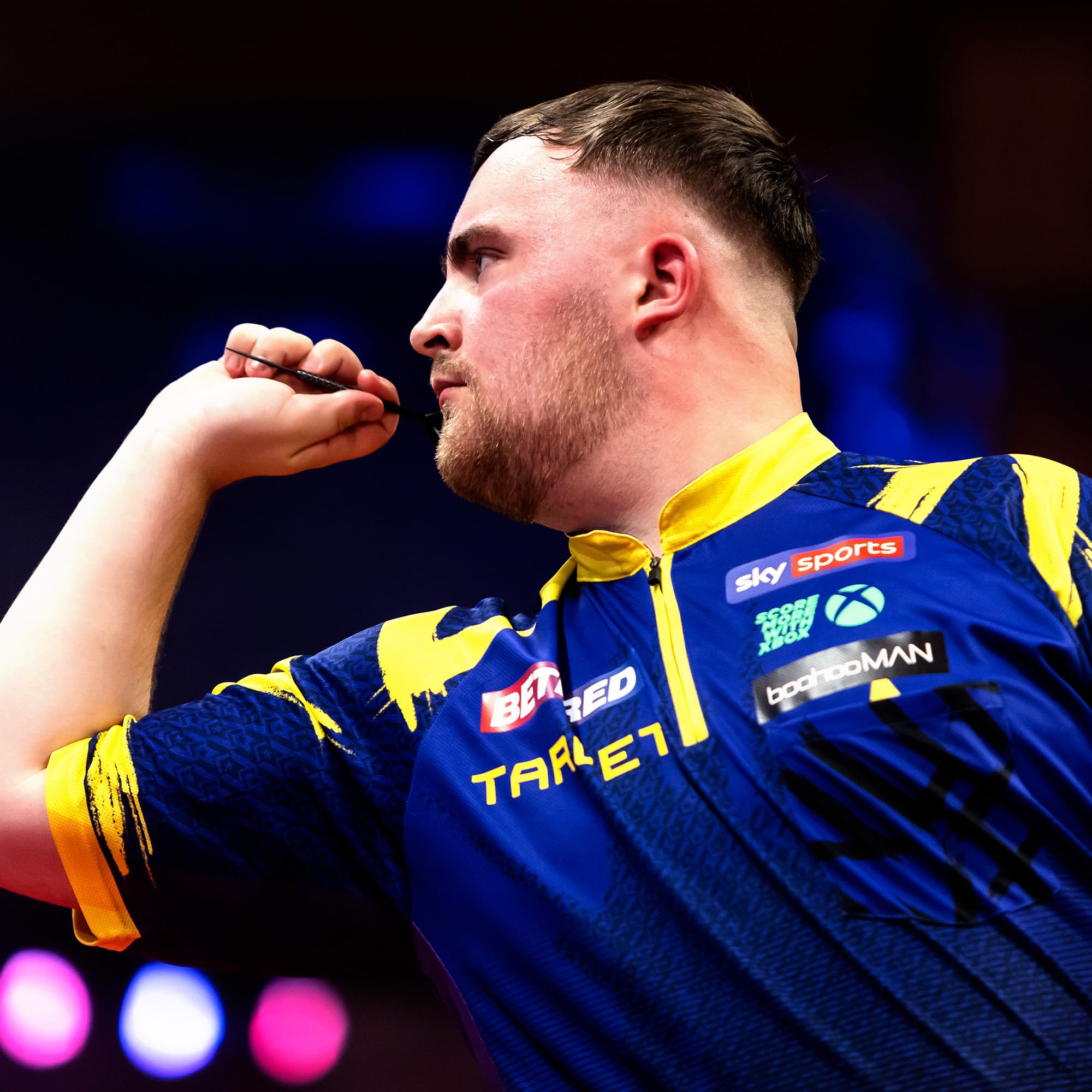Target Darts Luke Littler Mens Dart Shirt | Das Nuke Coolplay Kragenloses Dart-T-Shirt Player Edition für Erwachsene XS-4XL