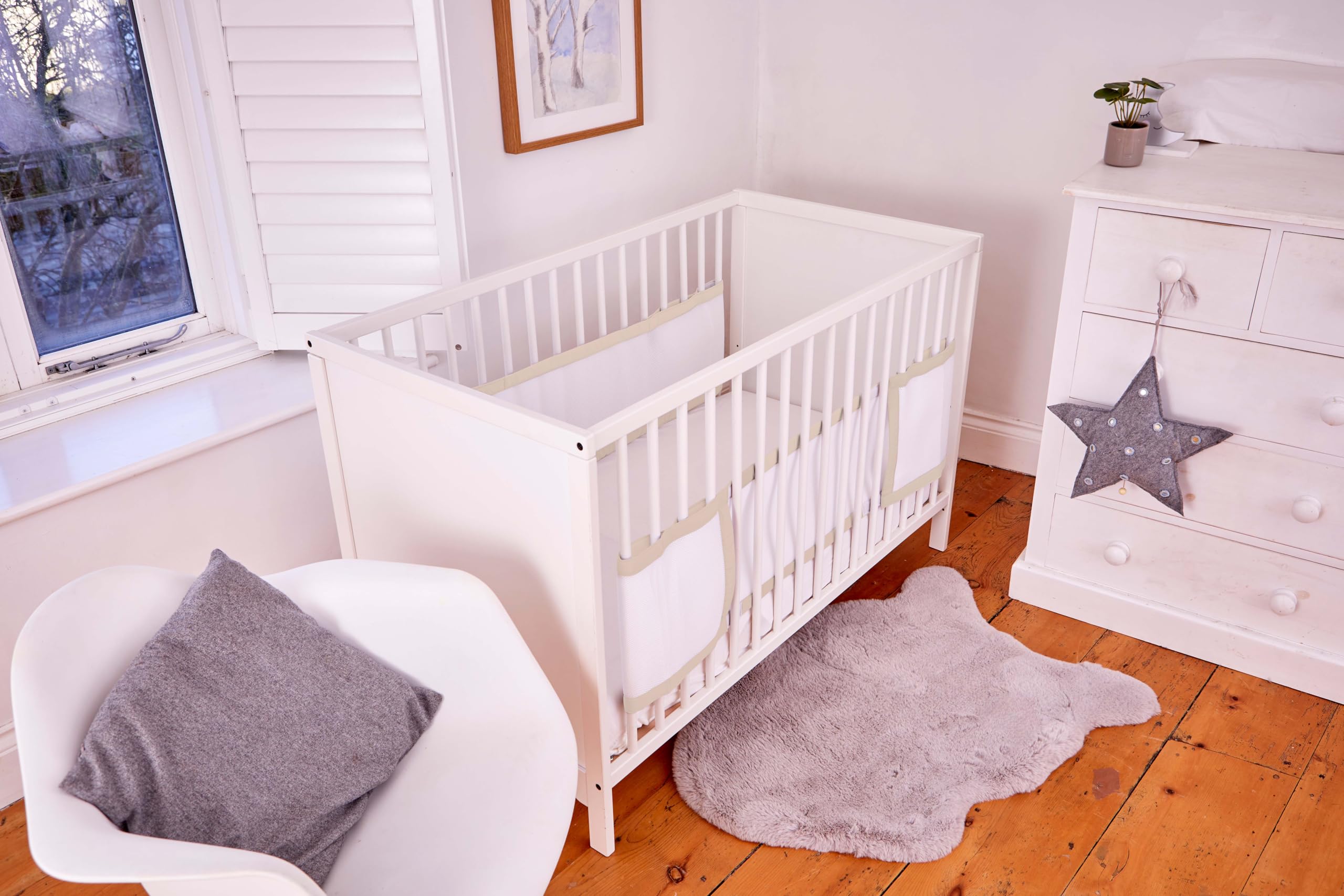 PurFlo Atmungsaktive Bettumrandung, sichere Alternative zu traditionellen Babybetten, maschinenwaschbares Netzgewebe und einfach zu installierende Klettbefestigungen, passend für Kinderbetten bis 140