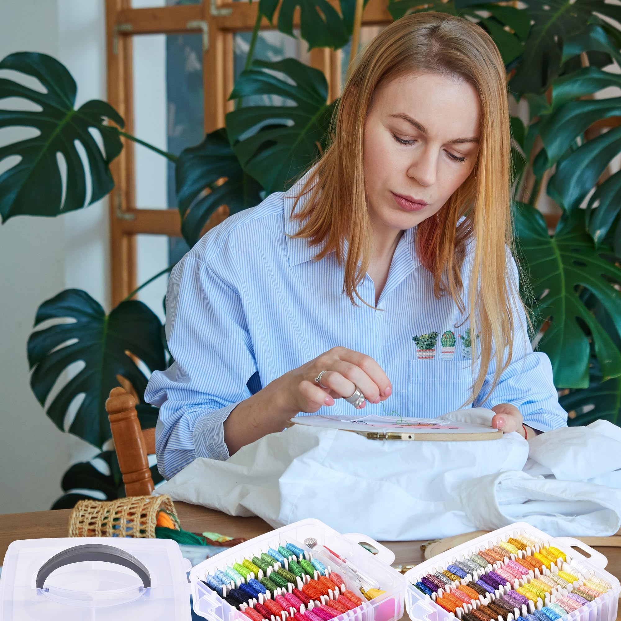 Peirich Stickgarn-Set, enthält Sticktwist in 158 Farben mit 3-stöckigen Organizer Aufbewahrungsbox mit Sticksets für Freundschaftsarmbänder, Kreuzstich Big Box